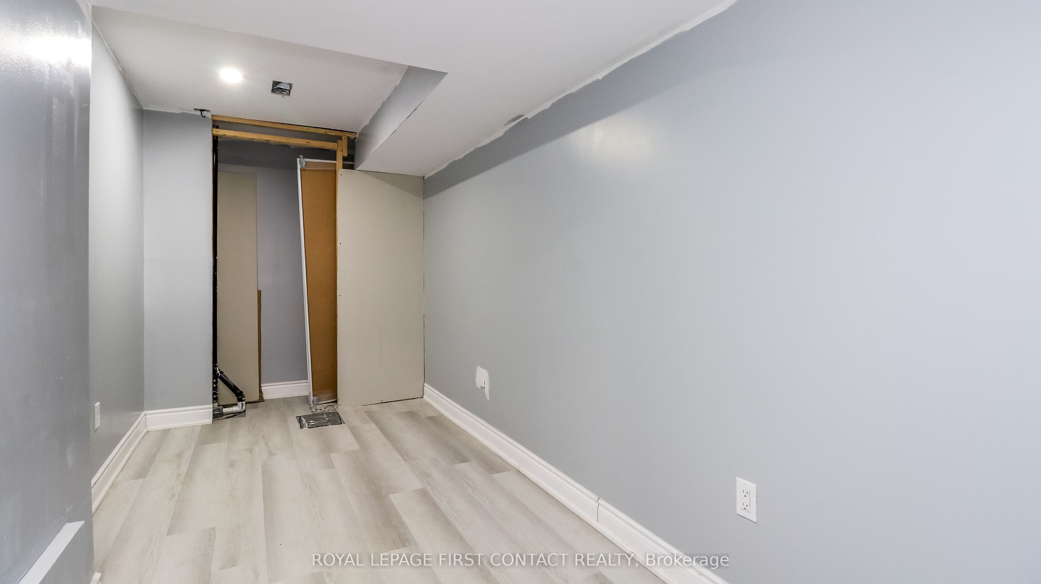 142 Seeley Avenue Property Photo 37