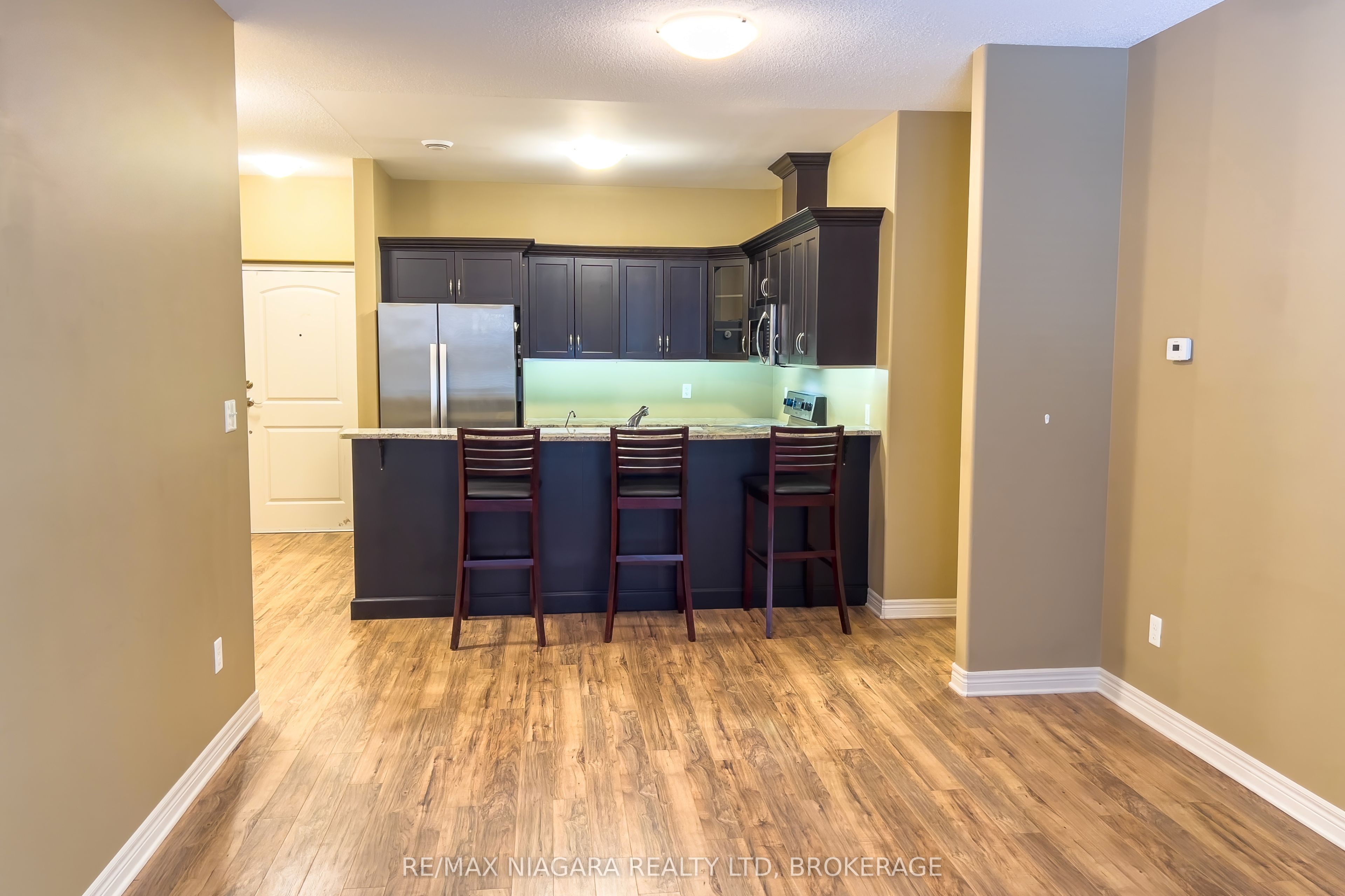 2799 St. Paul Avenue 306 Property Photo 6