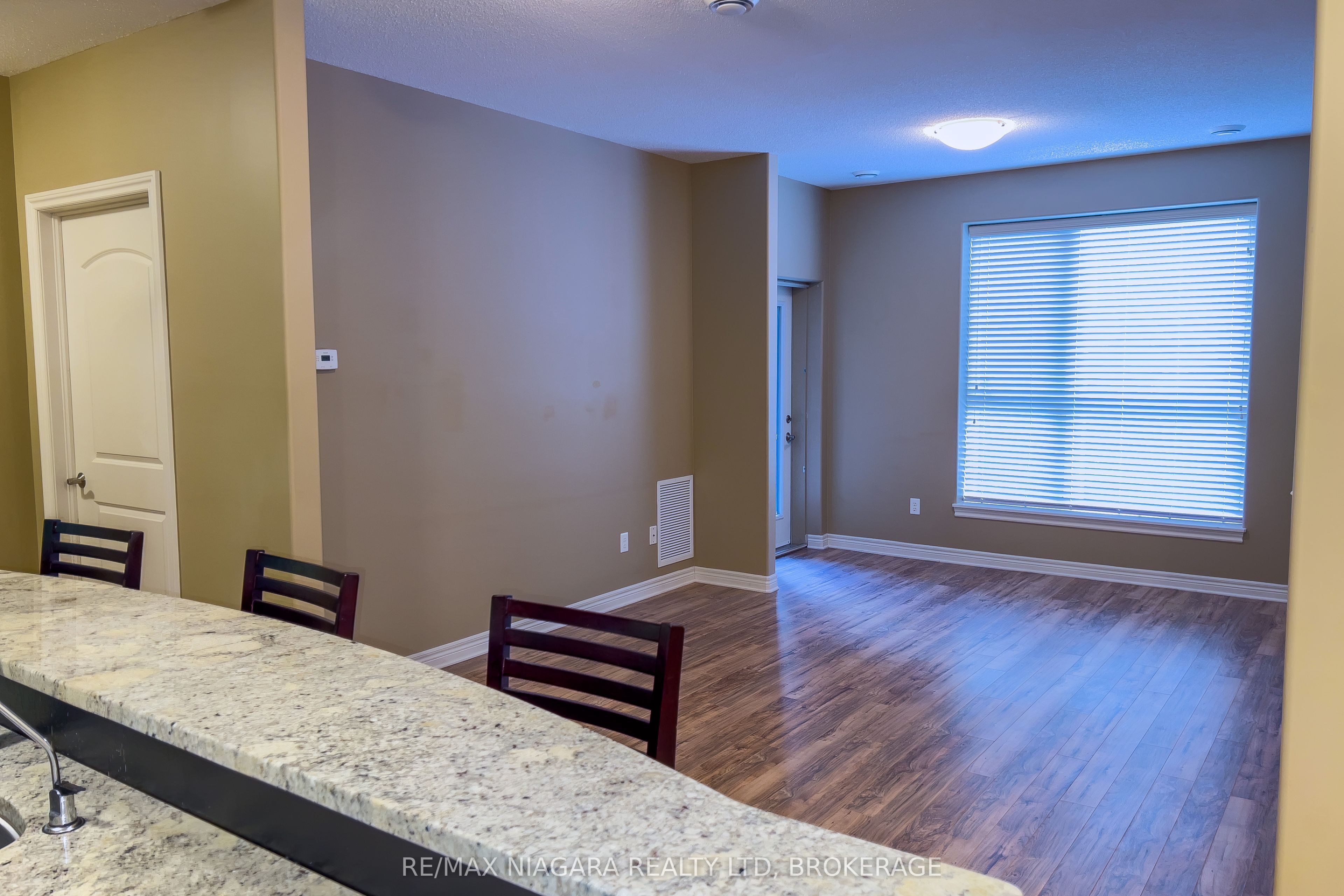 2799 St. Paul Avenue 306 Property Photo 7