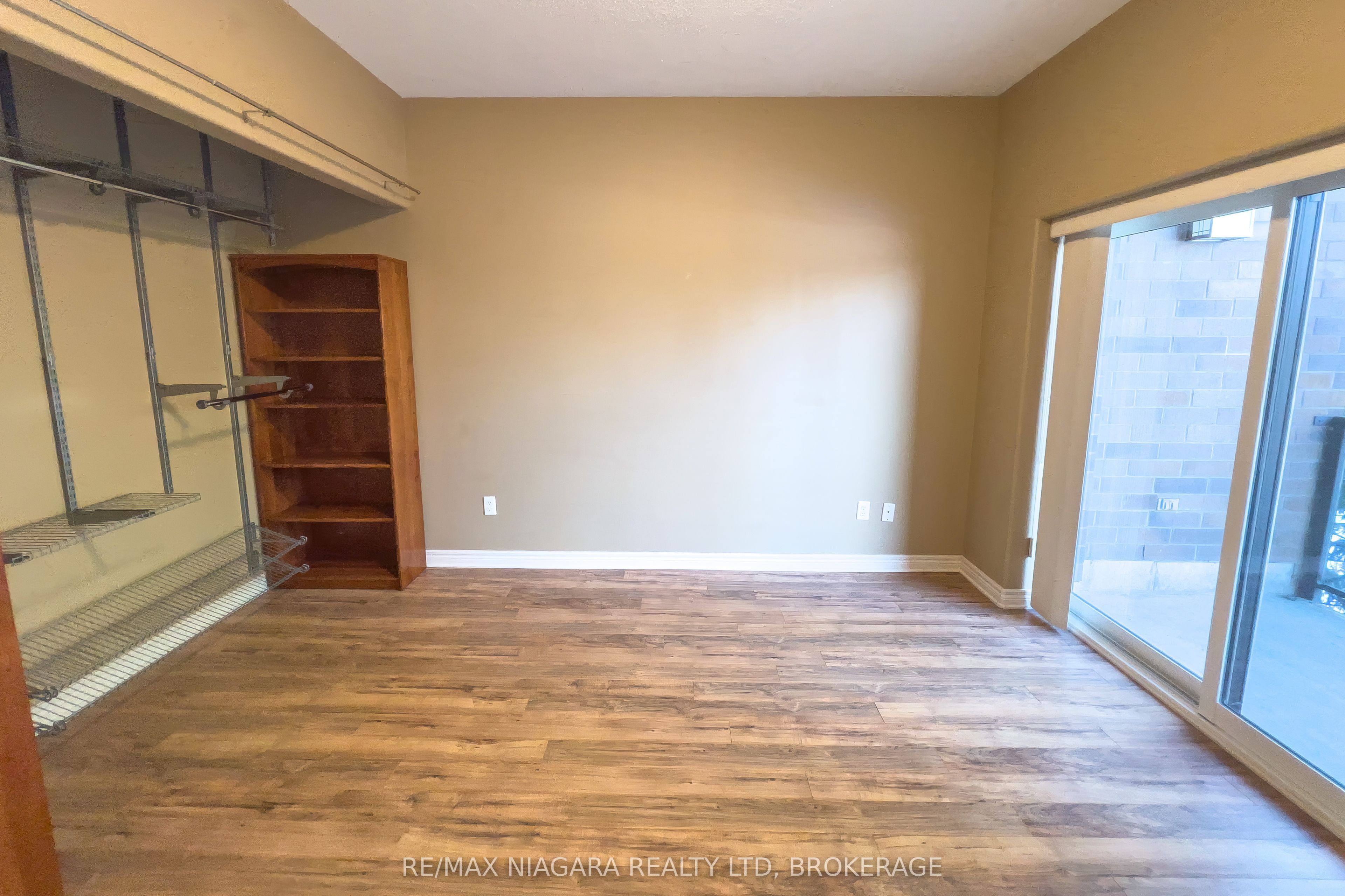 2799 St. Paul Avenue 306 Property Photo 12