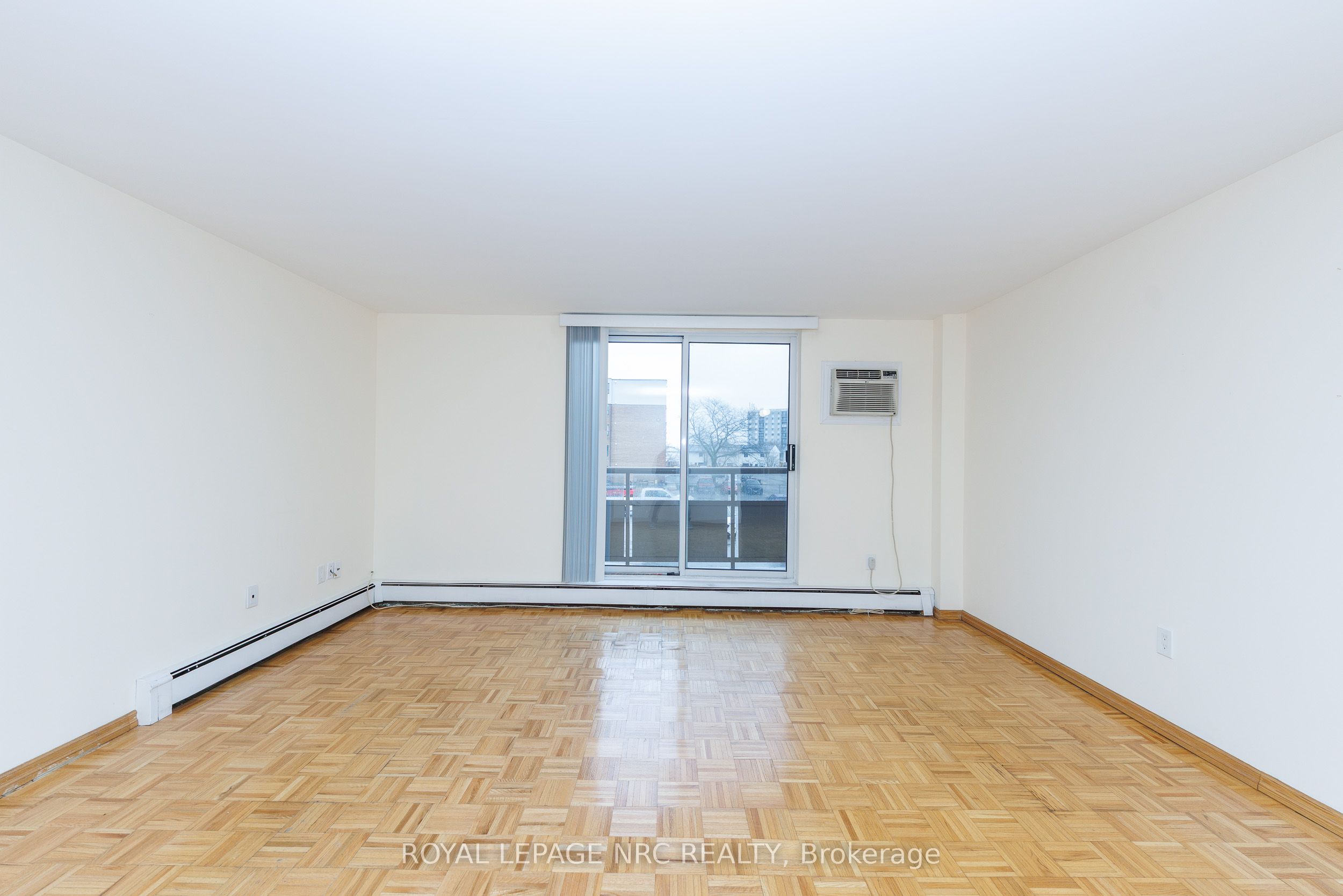 264 Grantham Avenue 209 Property Photo 4