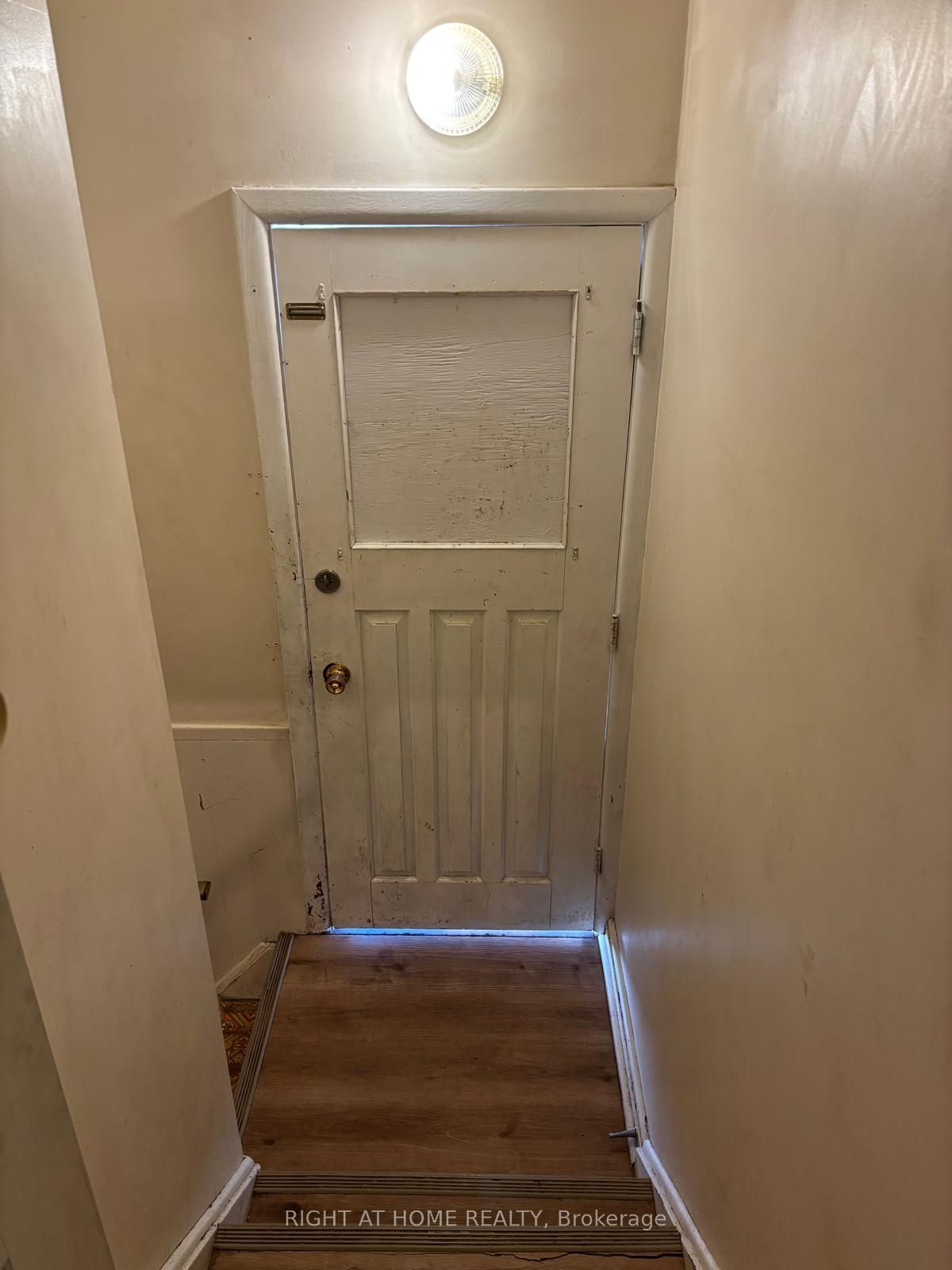 1224 Dunsmure Road Property Photo 9