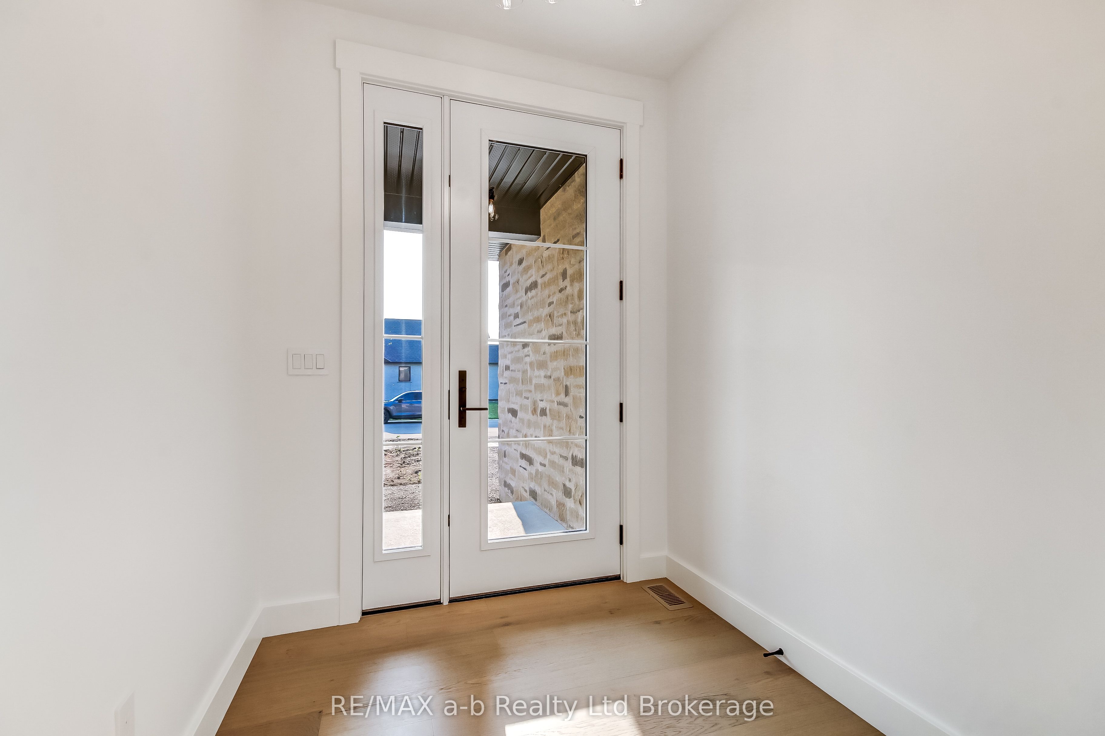 74 Herb Street Property Photo 6