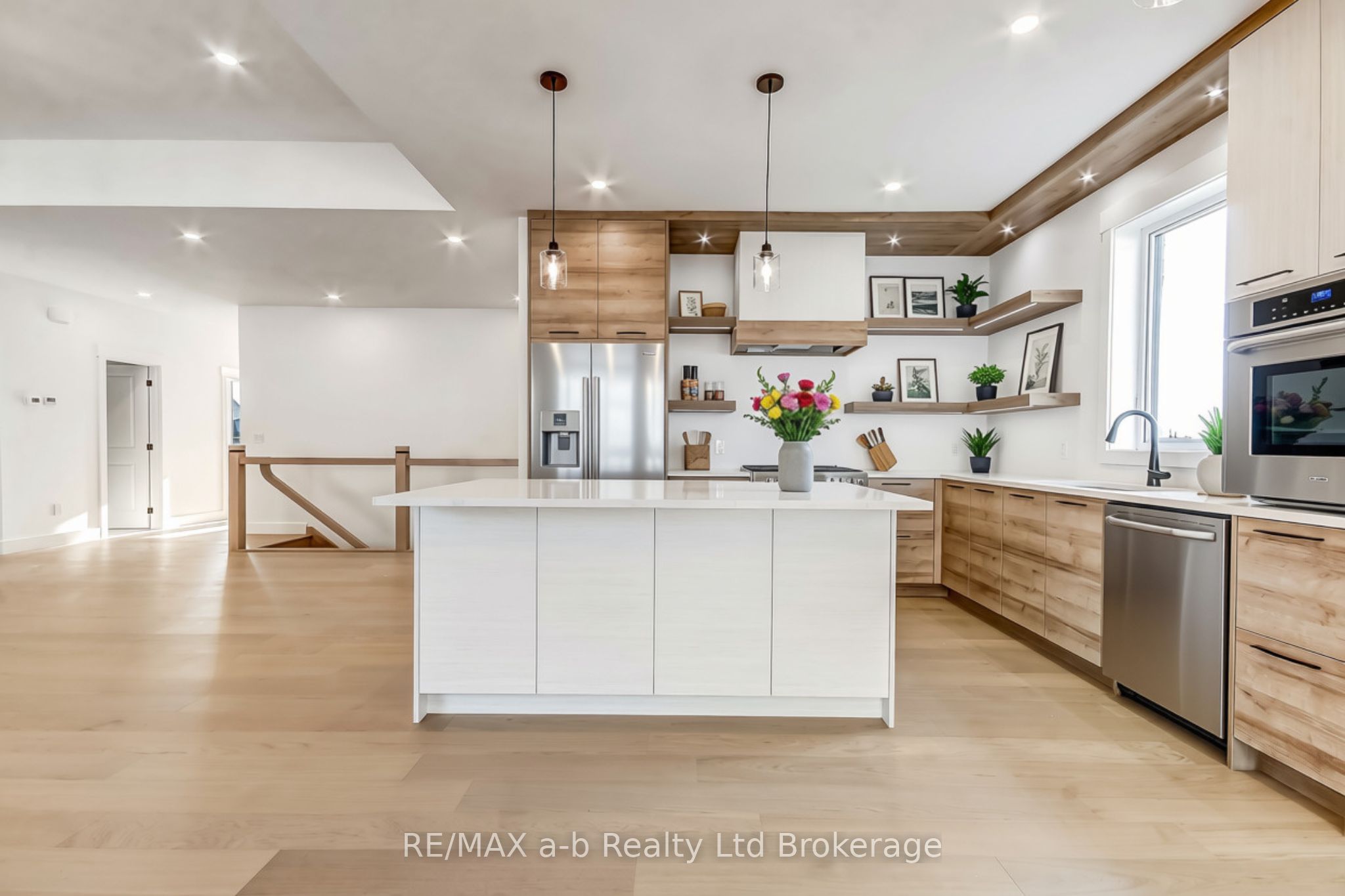 74 Herb Street Property Photo 8