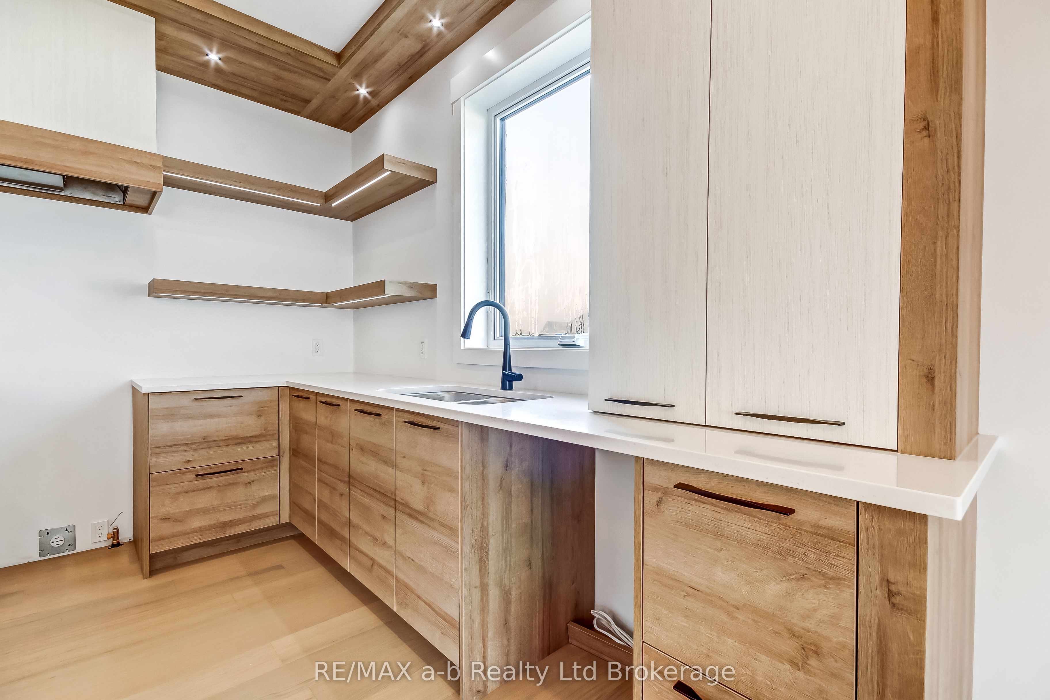 74 Herb Street Property Photo 15