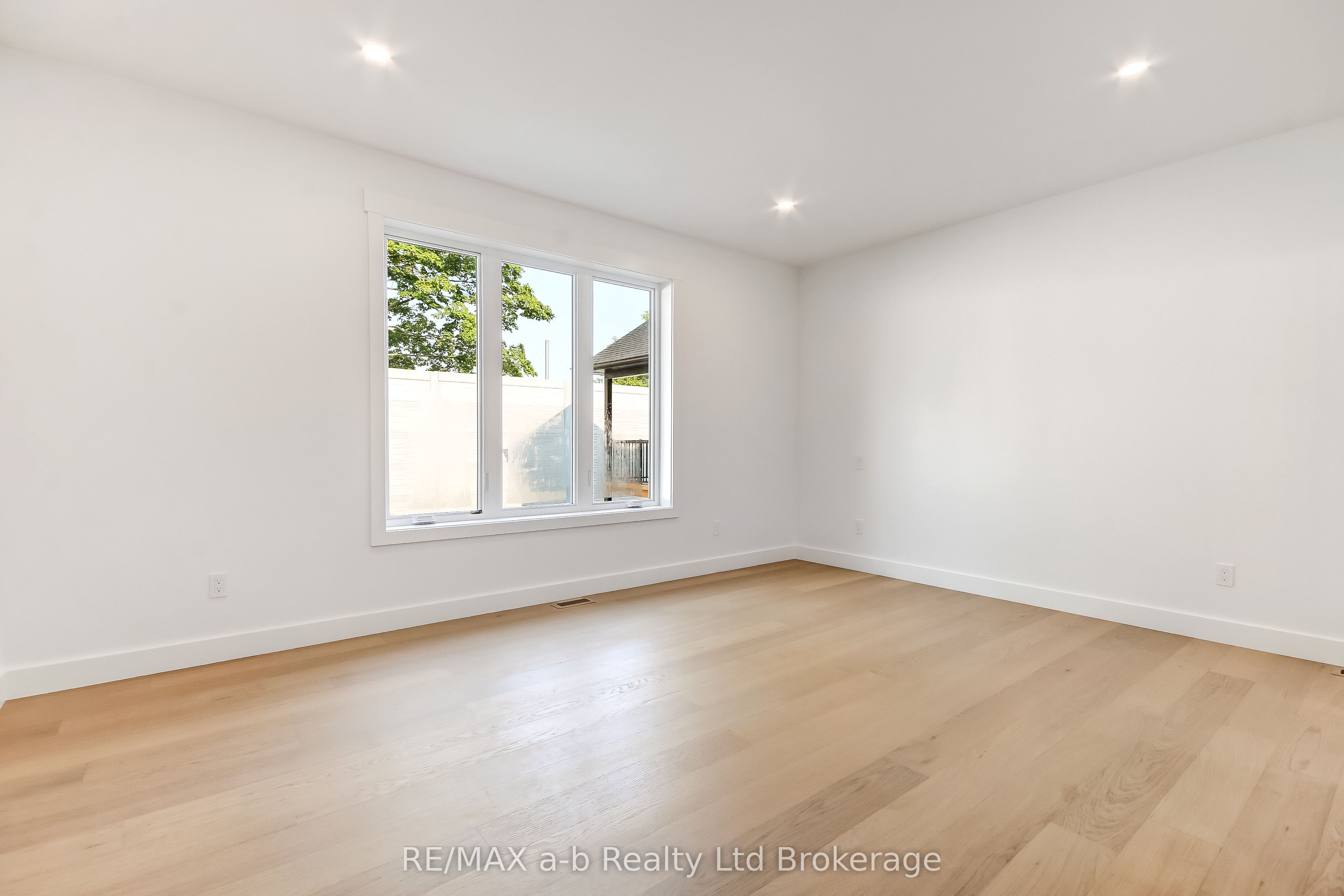 74 Herb Street Property Photo 19