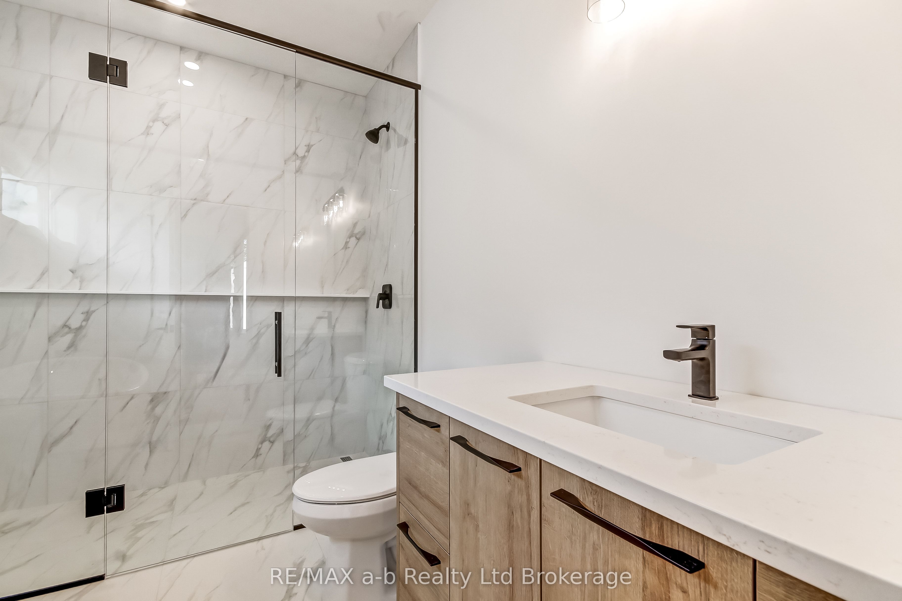 74 Herb Street Property Photo 21