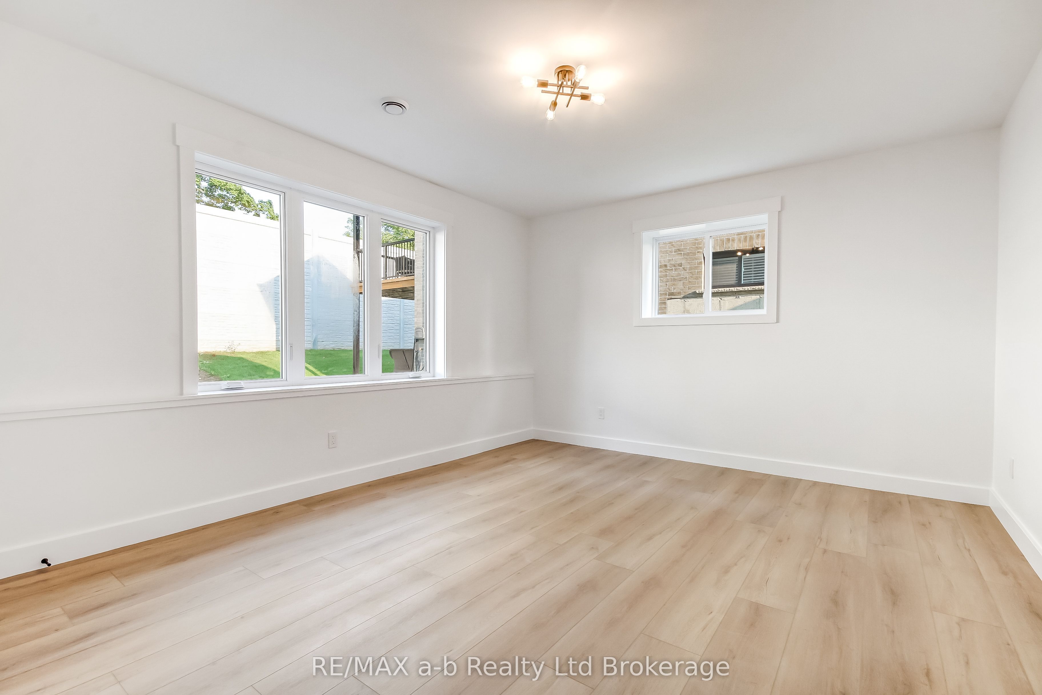 74 Herb Street Property Photo 25