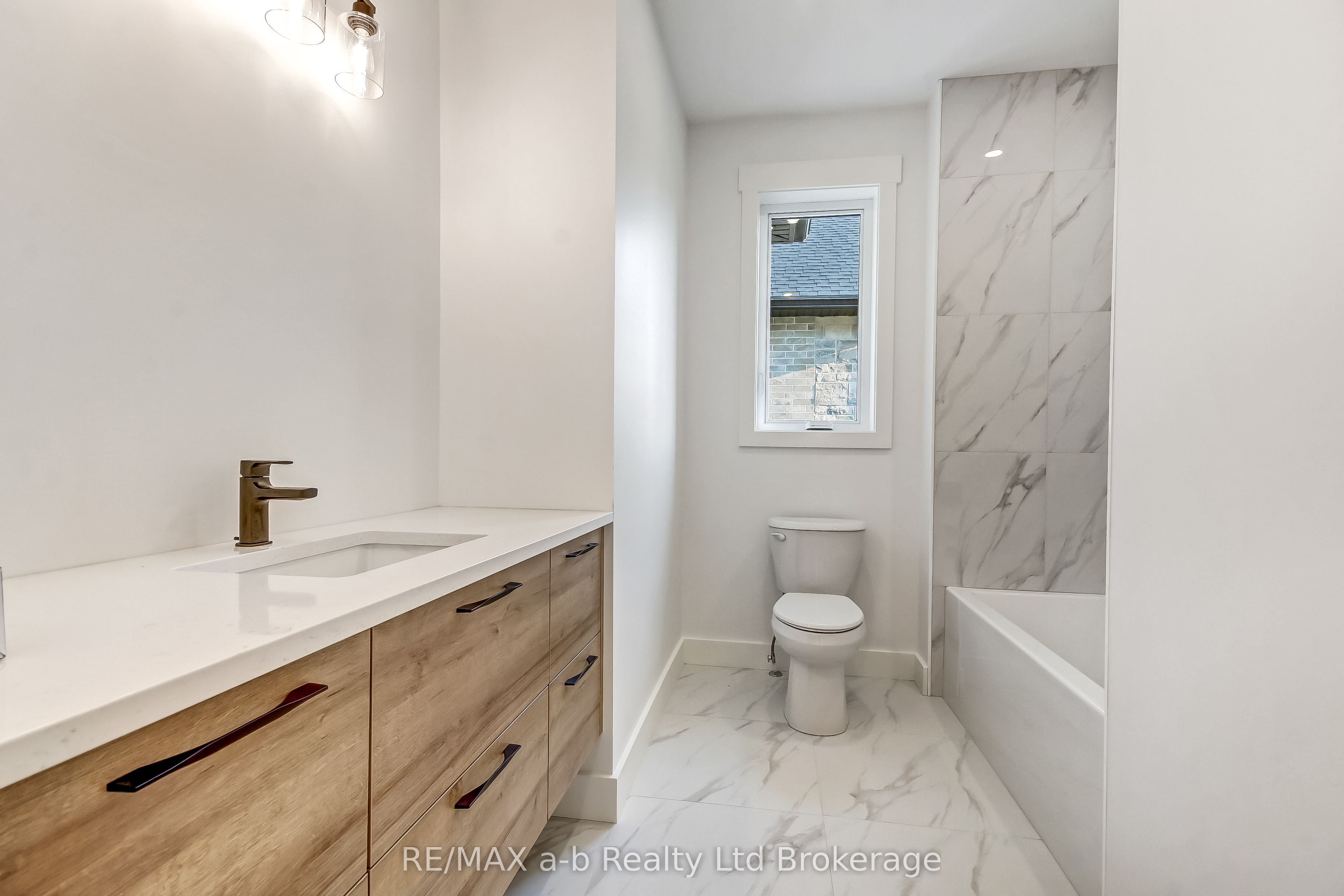 74 Herb Street Property Photo 29