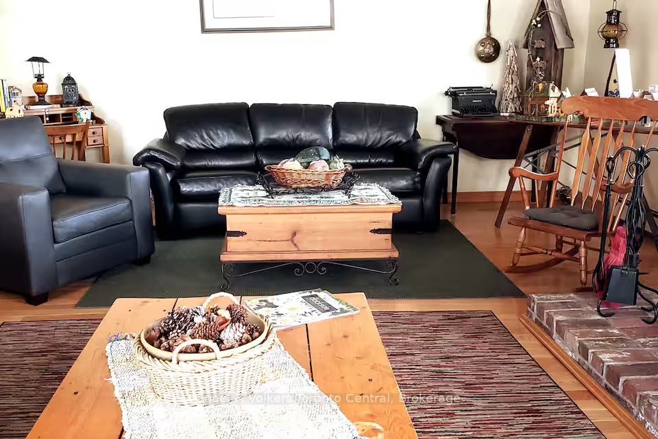 209860 Highway 26 Property Photo 6