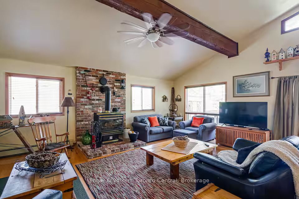 209860 Highway 26 Property Photo 8