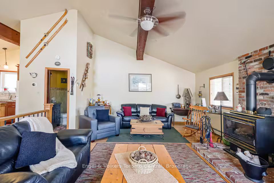 209860 Highway 26 Property Photo 10