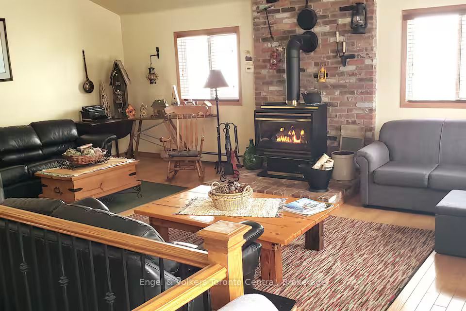209860 Highway 26 Property Photo 11