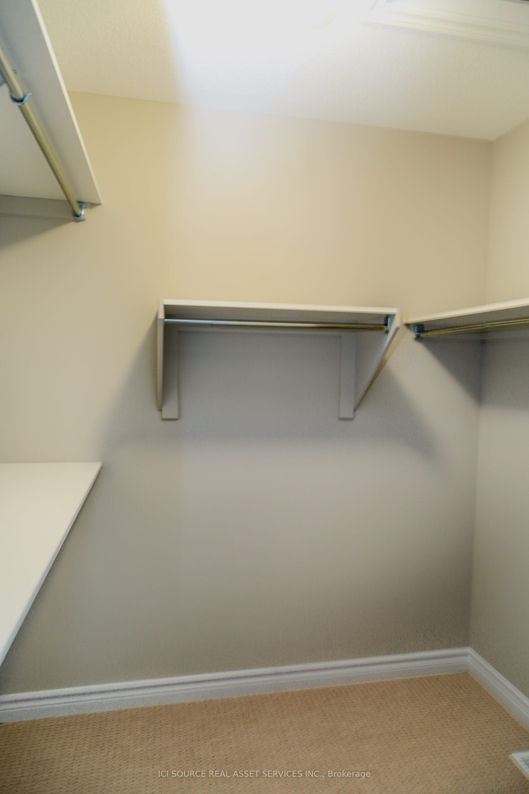 193 Kimpton Drive Property Photo 13