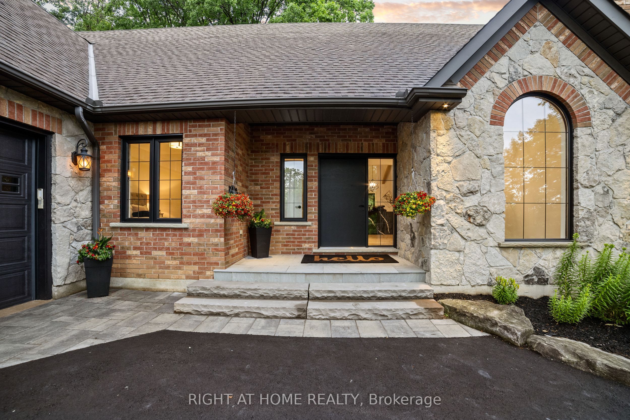 515 Hamilton Drive Property Photo 2