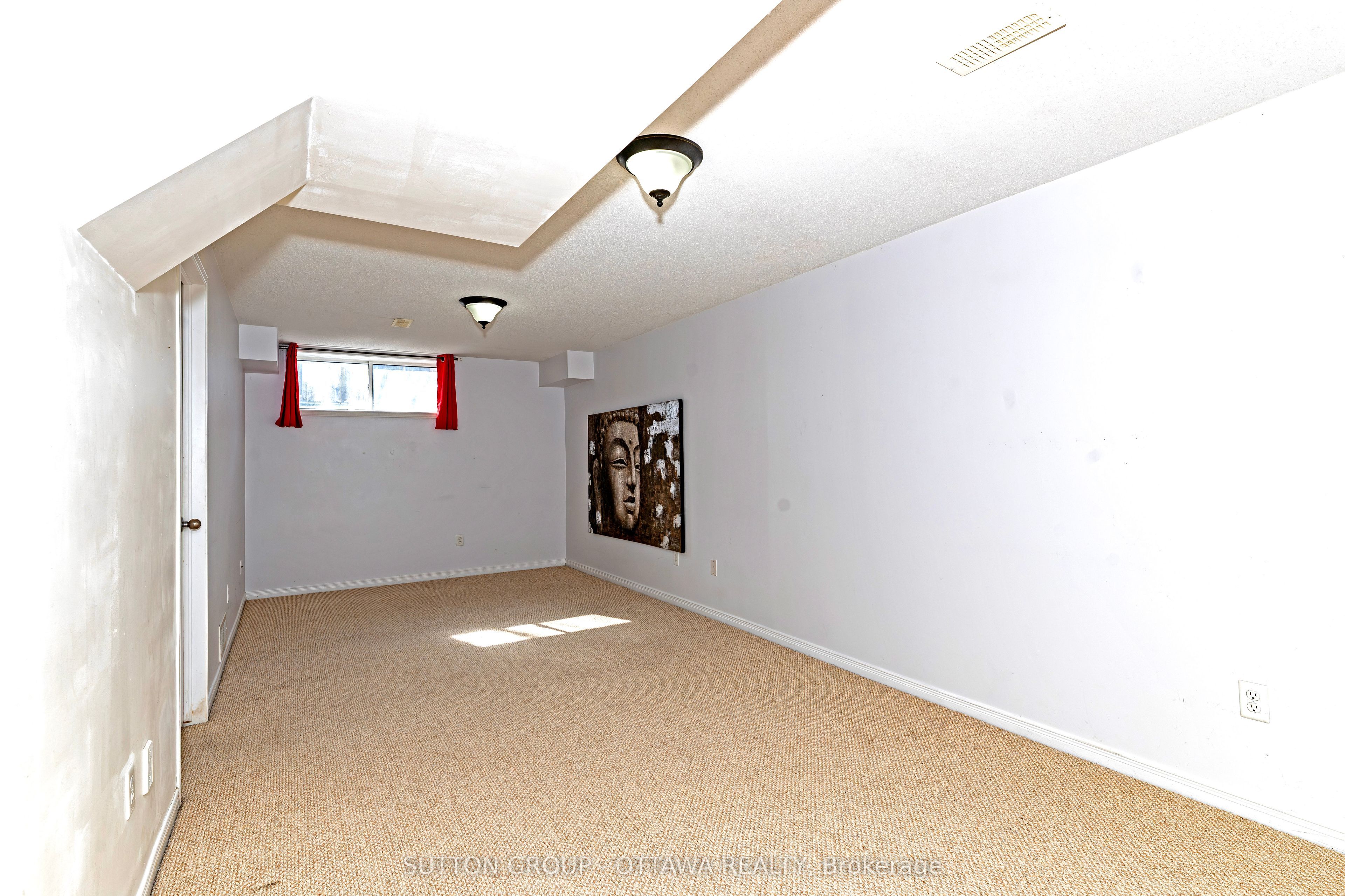 110 Chartley Private Property Photo 25