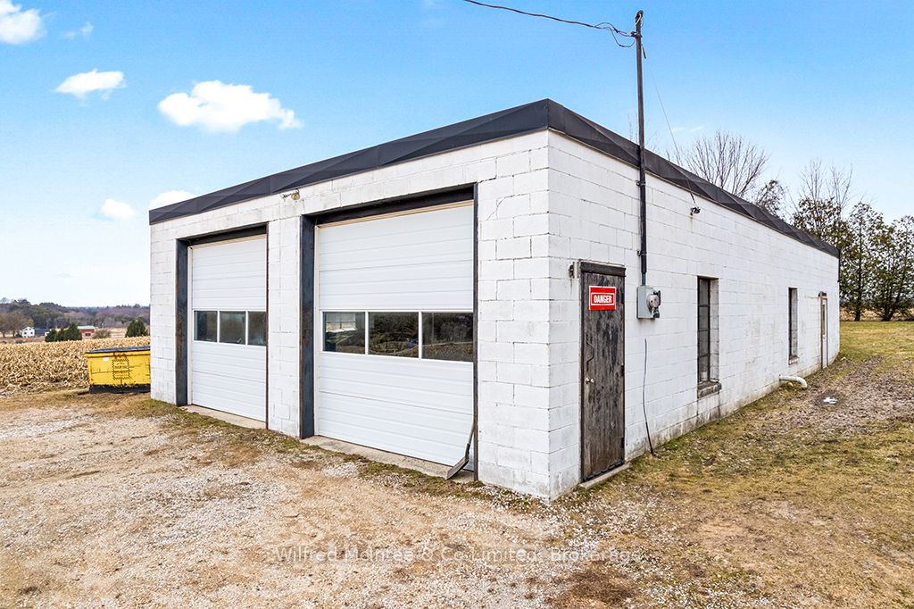 401395 Grey Rd 4 Property Photo 3