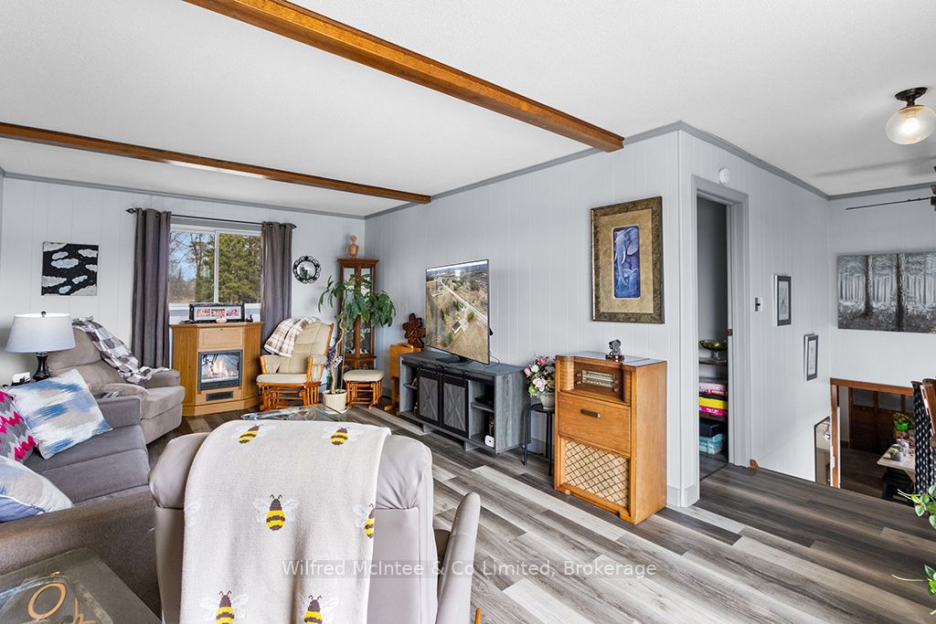 401395 Grey Rd 4 Property Photo 20