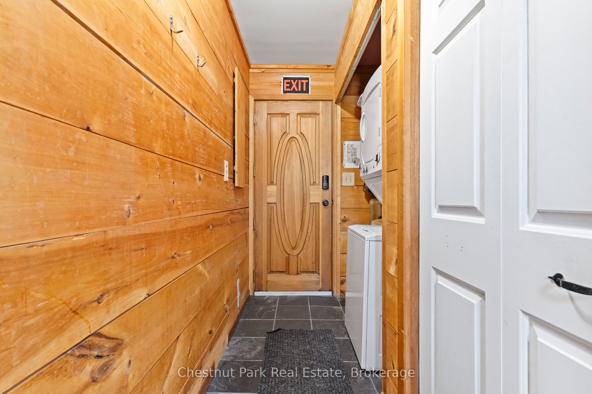 139 Huron Drive Property Photo 7