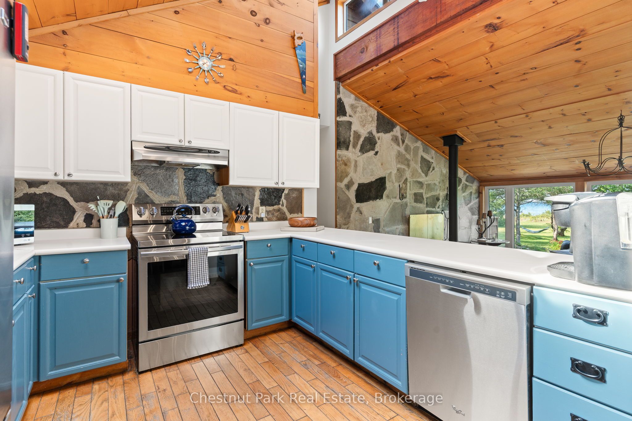 139 Huron Drive Property Photo 12