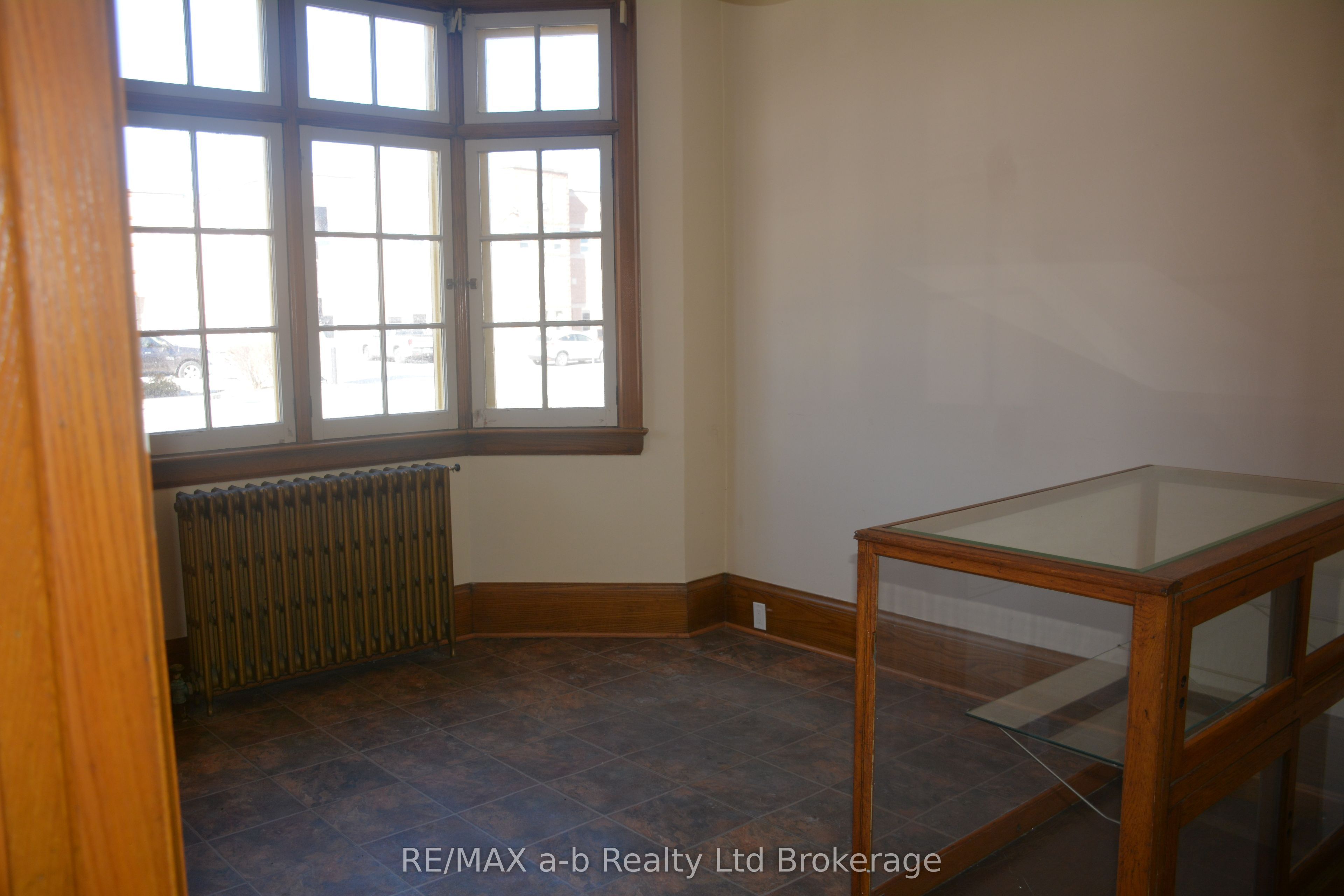 55 King Street W Property Photo 6