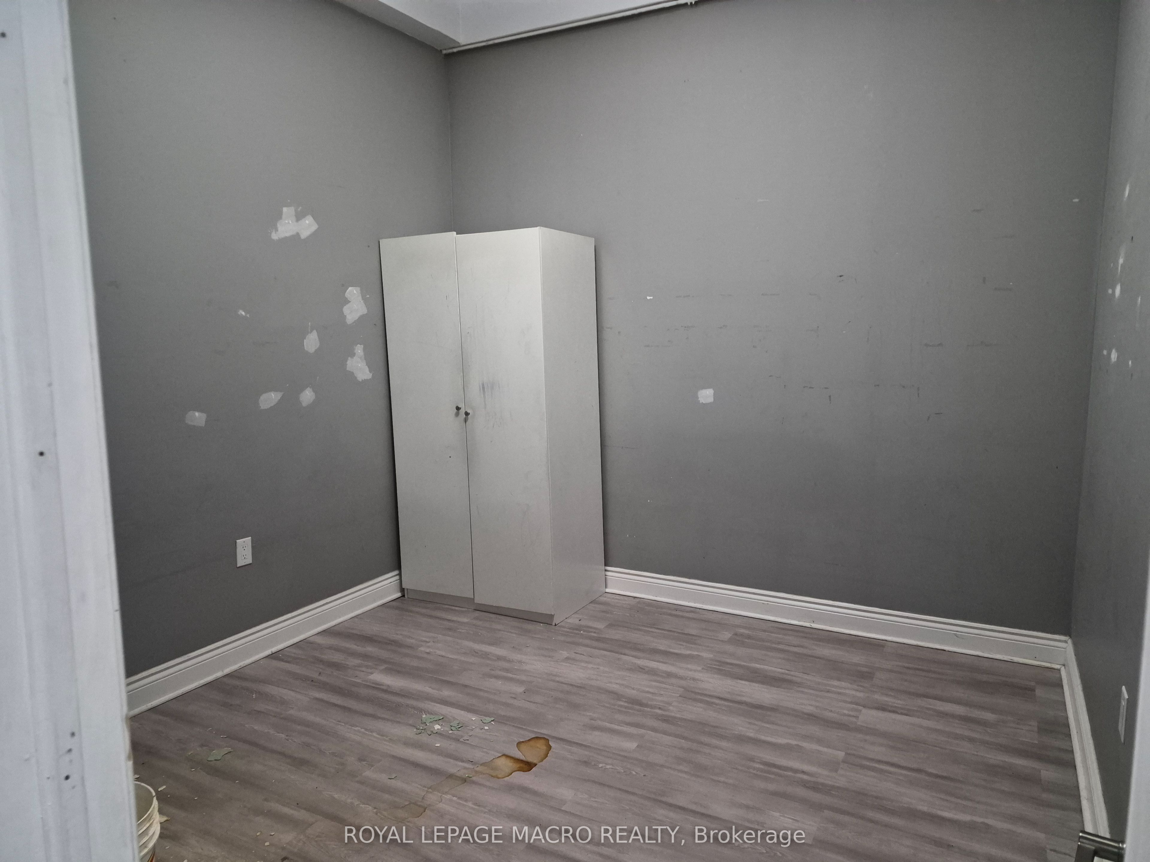 624 King Street E 101 Property Photo 13