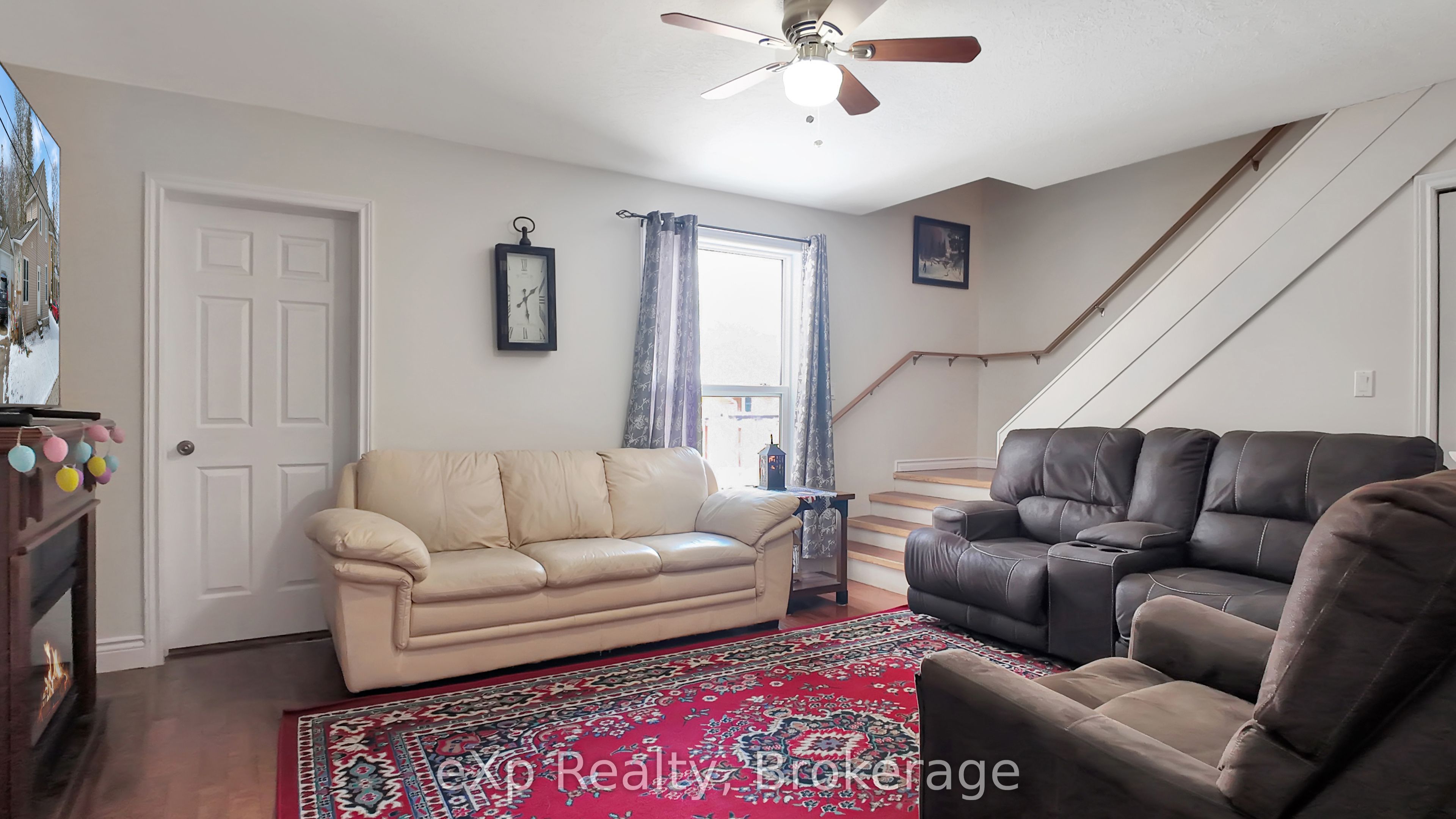 370 6th Avenue Property Photo 15