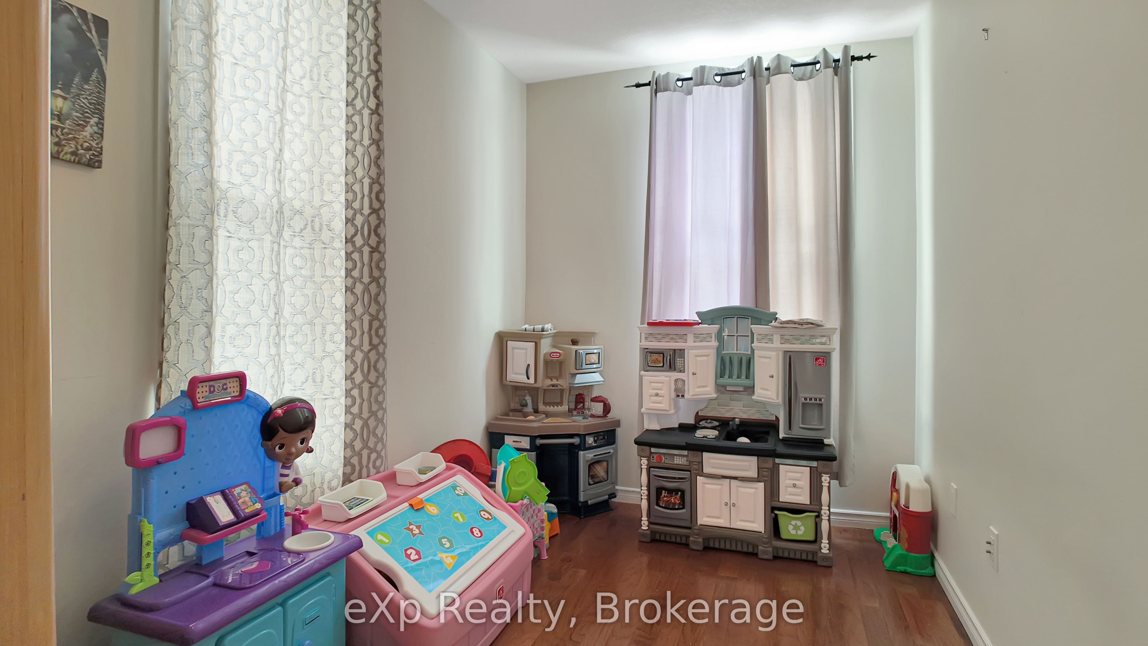 370 6th Avenue Property Photo 22