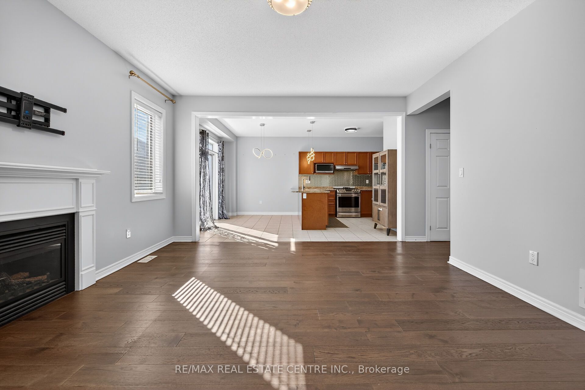 244 Raymond Road Property Photo 9