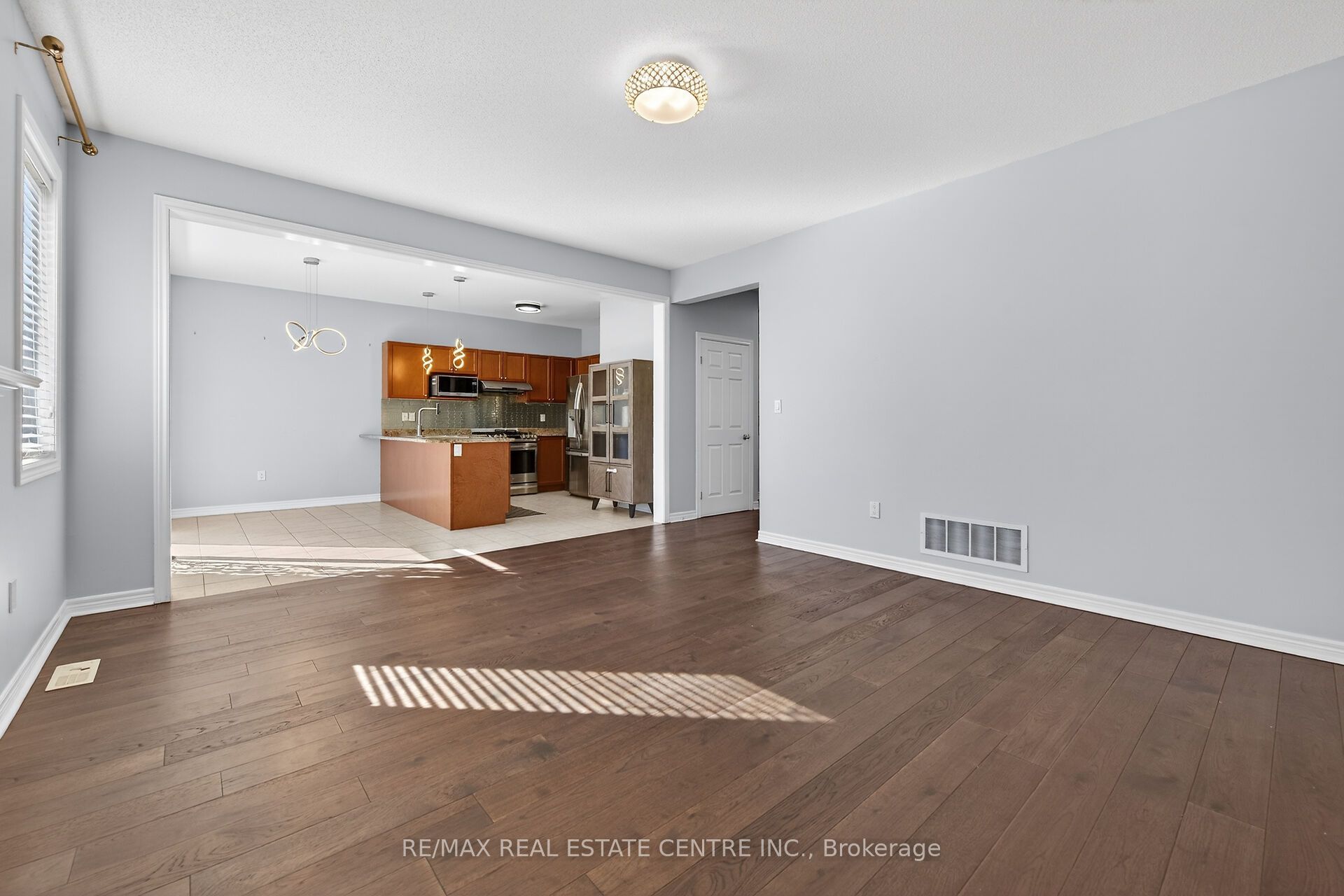244 Raymond Road Property Photo 10