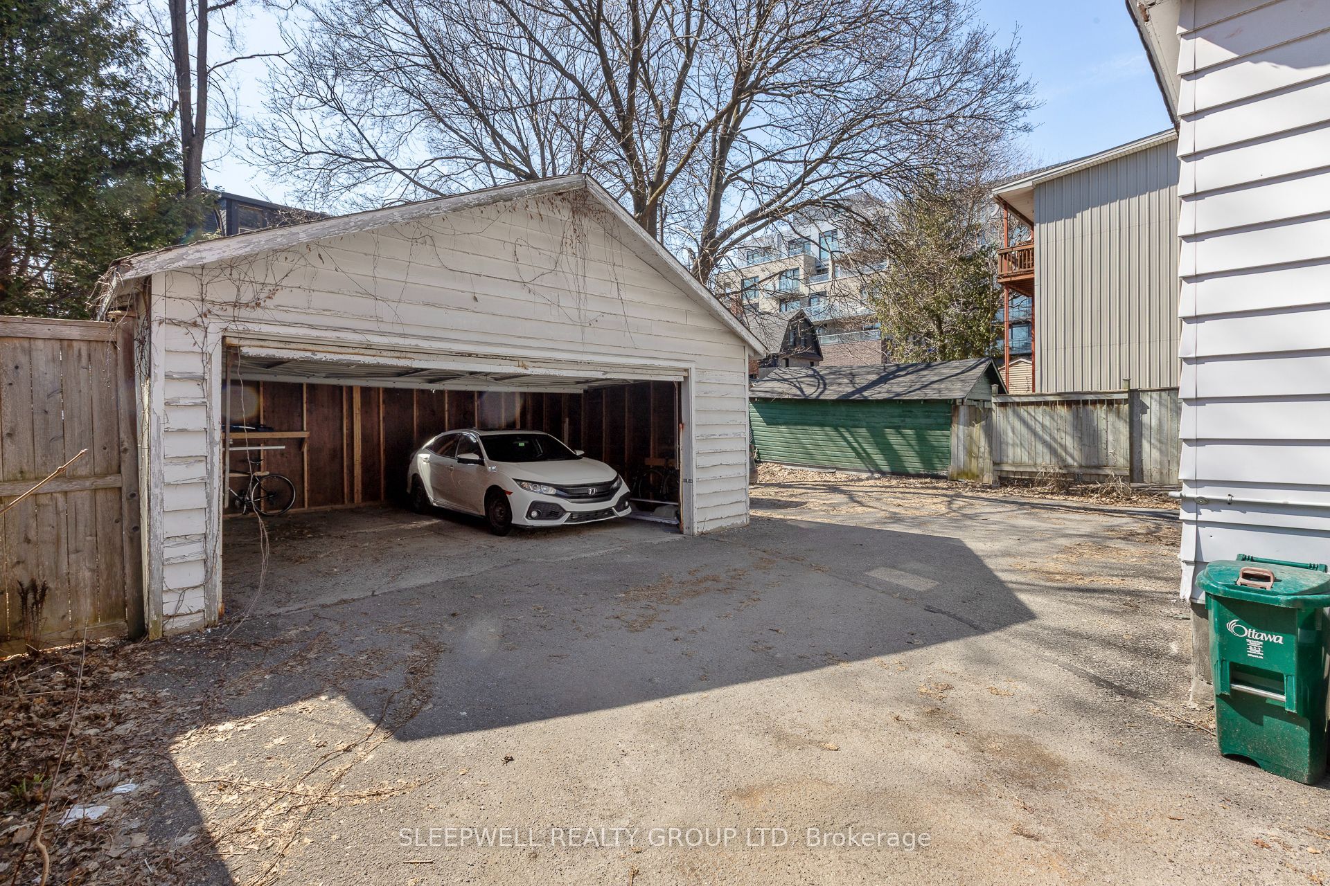 84 Fourth Avenue Property Photo 3