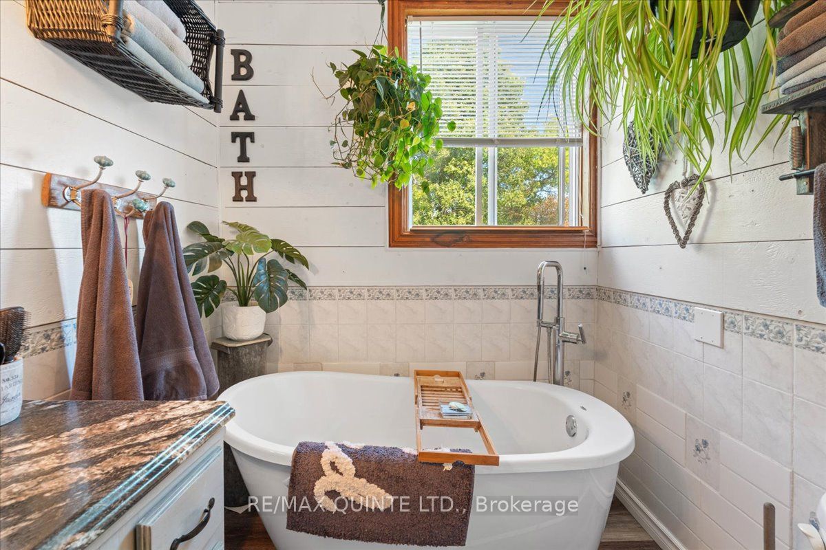 7763 Loyalist Parkway Property Photo 9