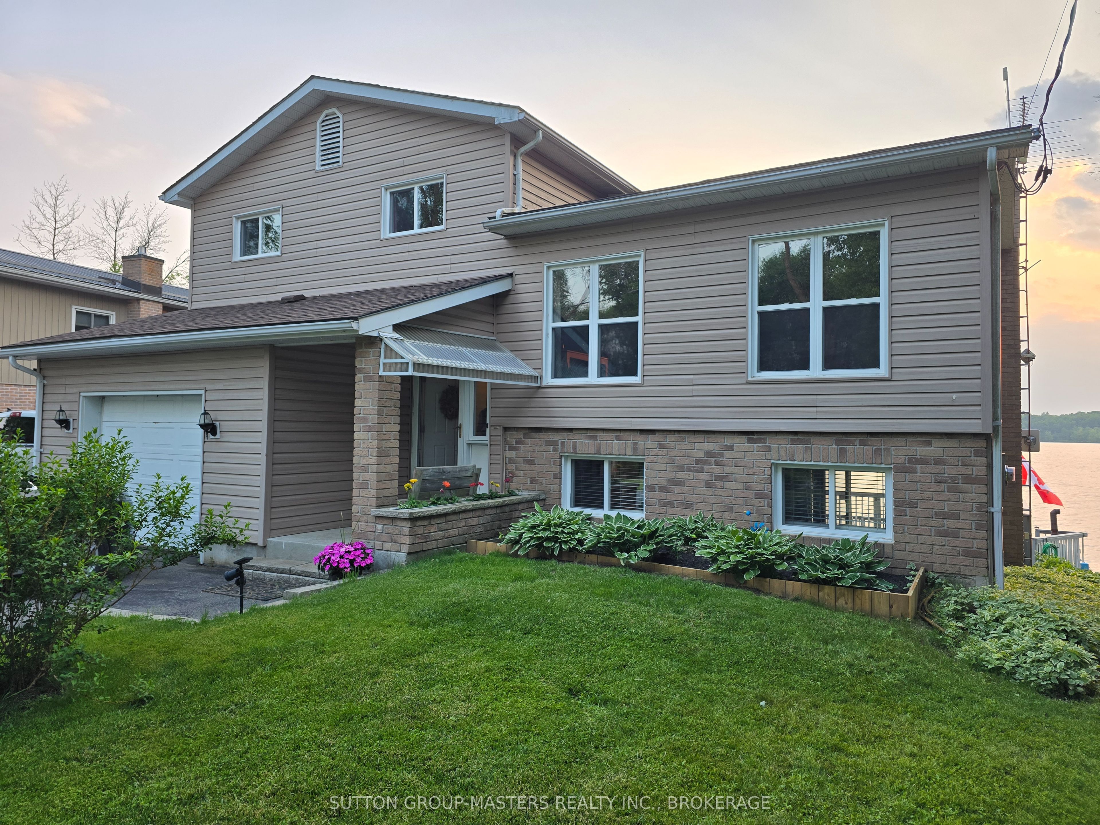 20b Oak Lane Property Photo 1