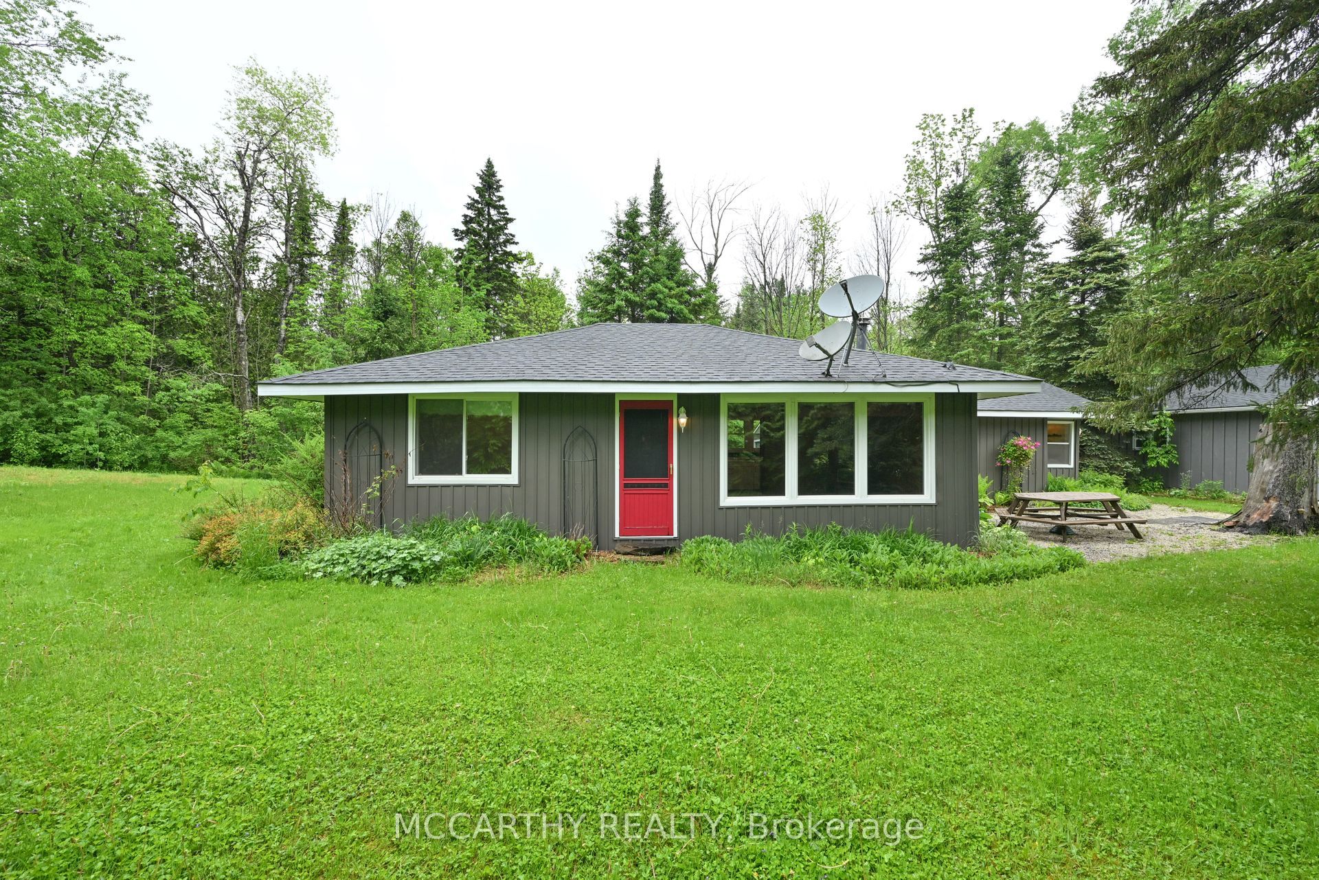 606095 River Road Property Photo 1