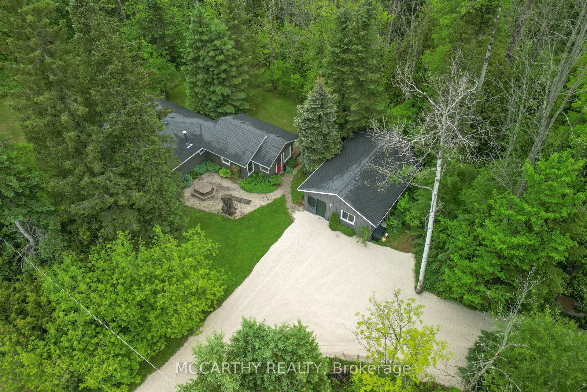 606095 River Road Property Photo 3