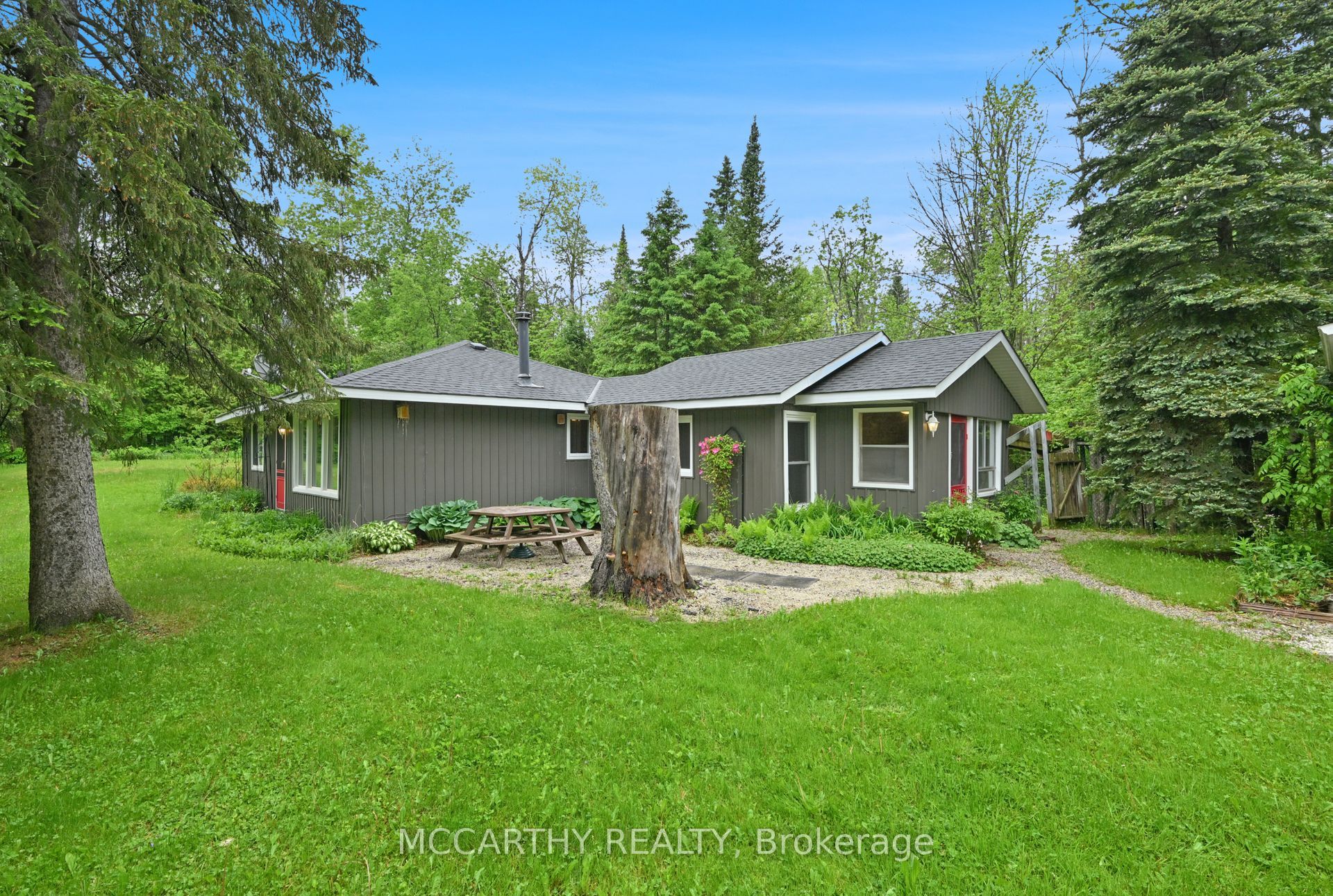 606095 River Road Property Photo 6