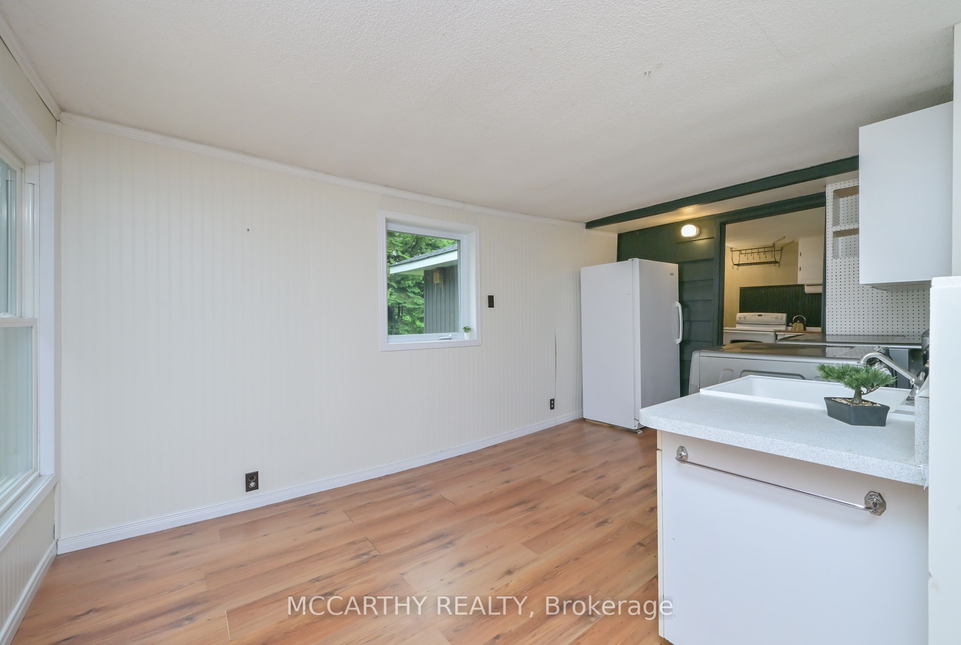 606095 River Road Property Photo 9