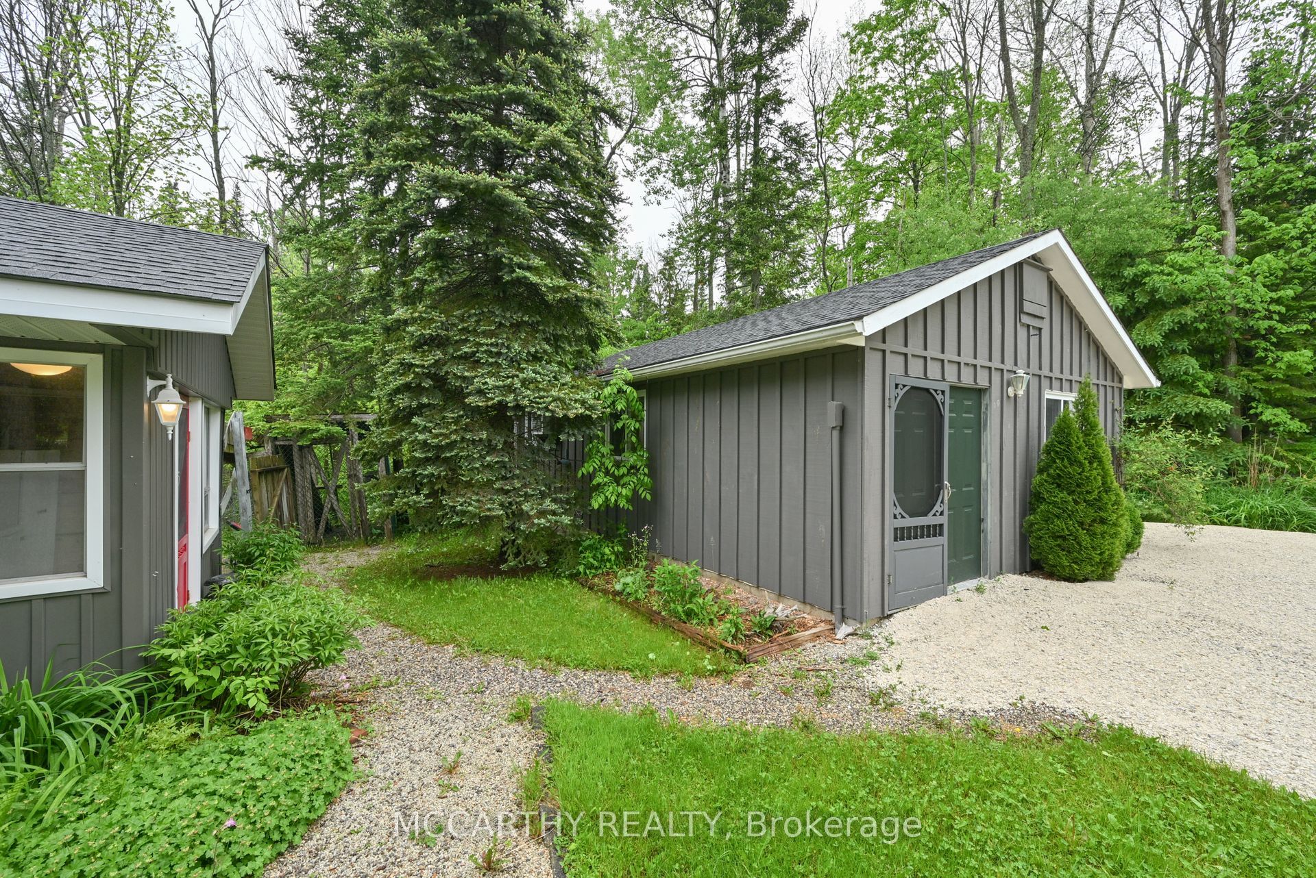 606095 River Road Property Photo 33