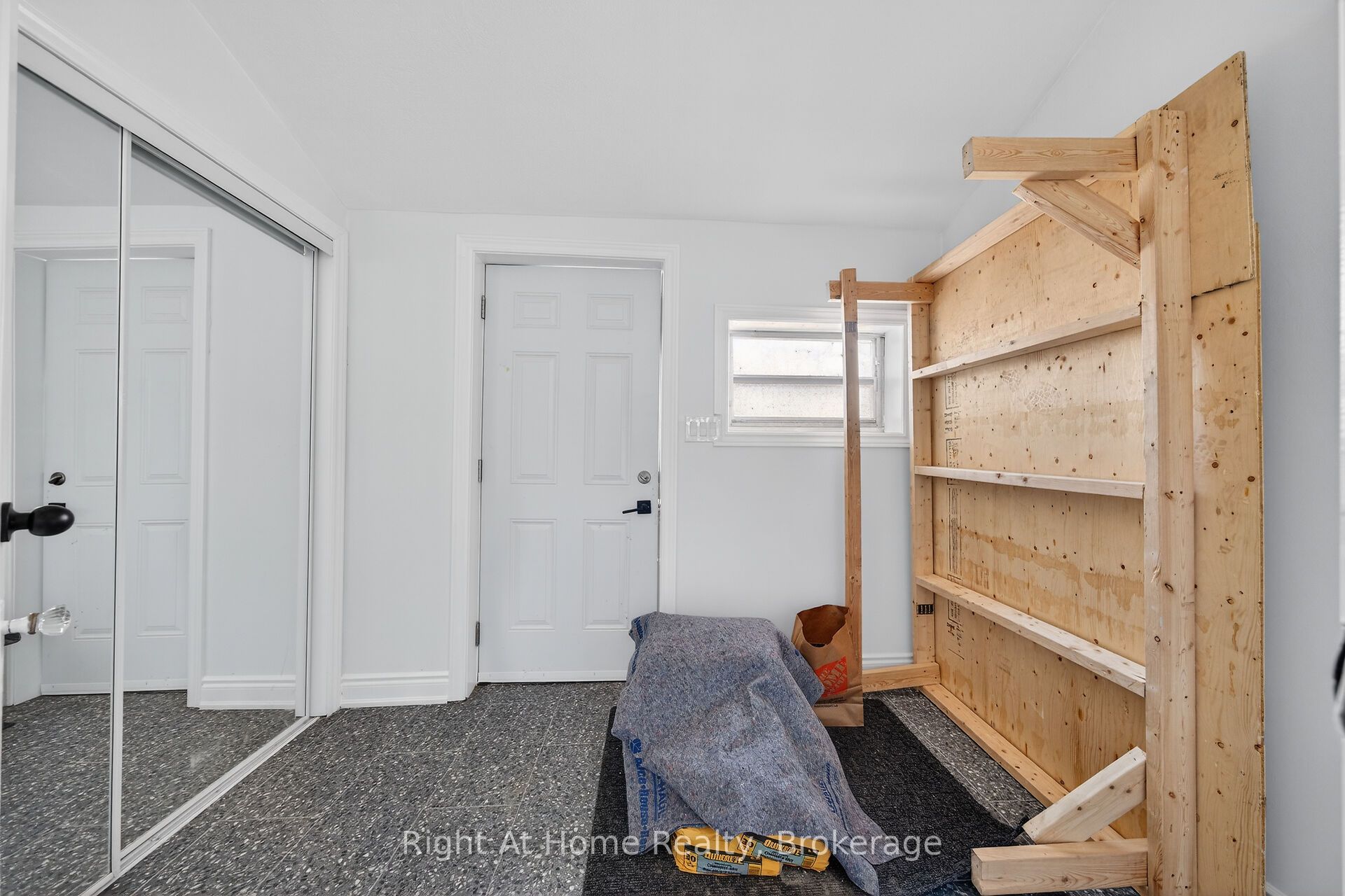 50 Earl Street Property Photo 14
