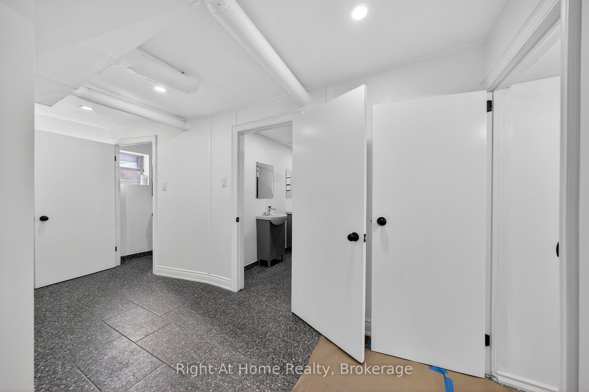 50 Earl Street Property Photo 25
