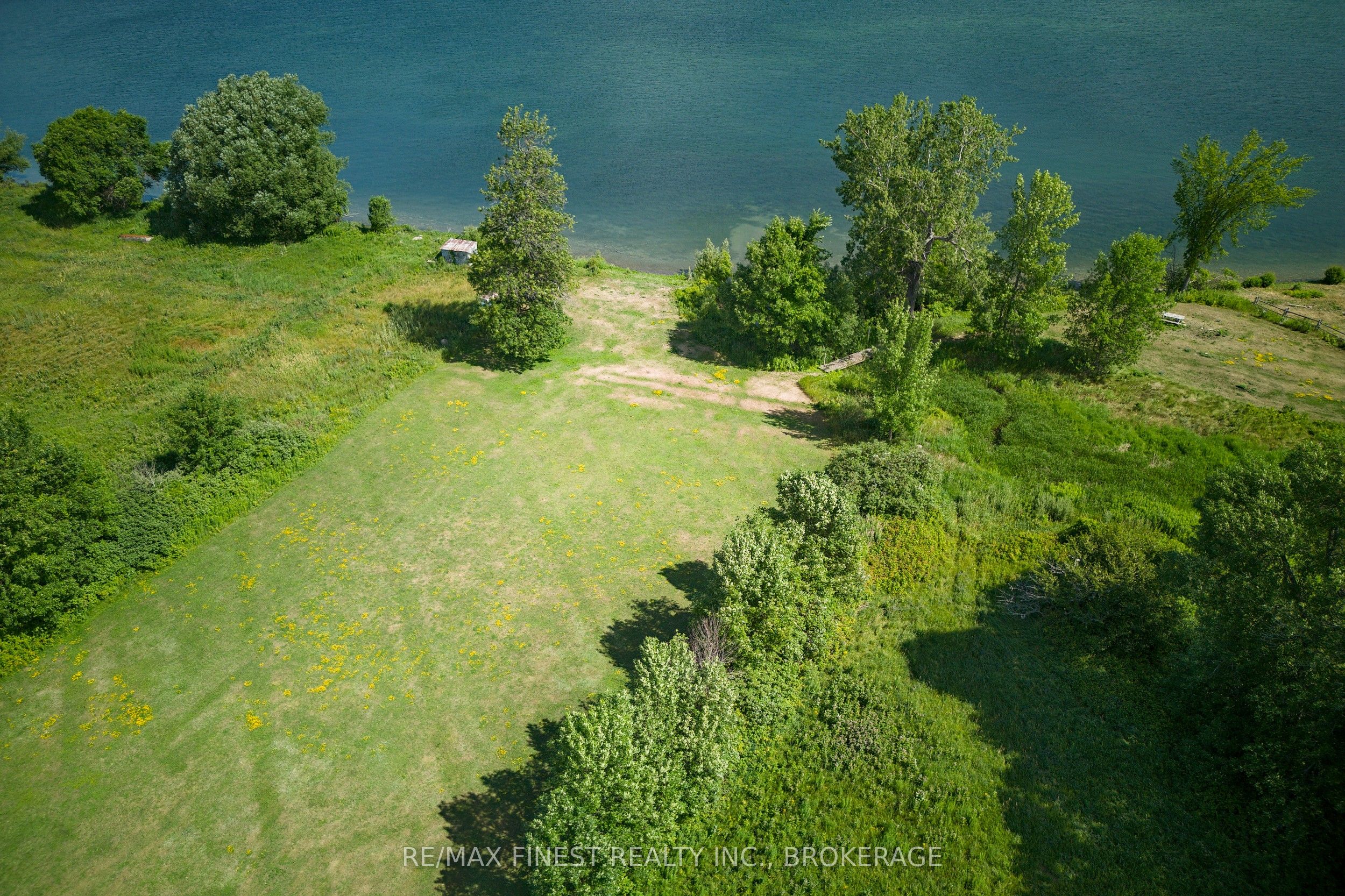 10 Front Road Property Photo 33