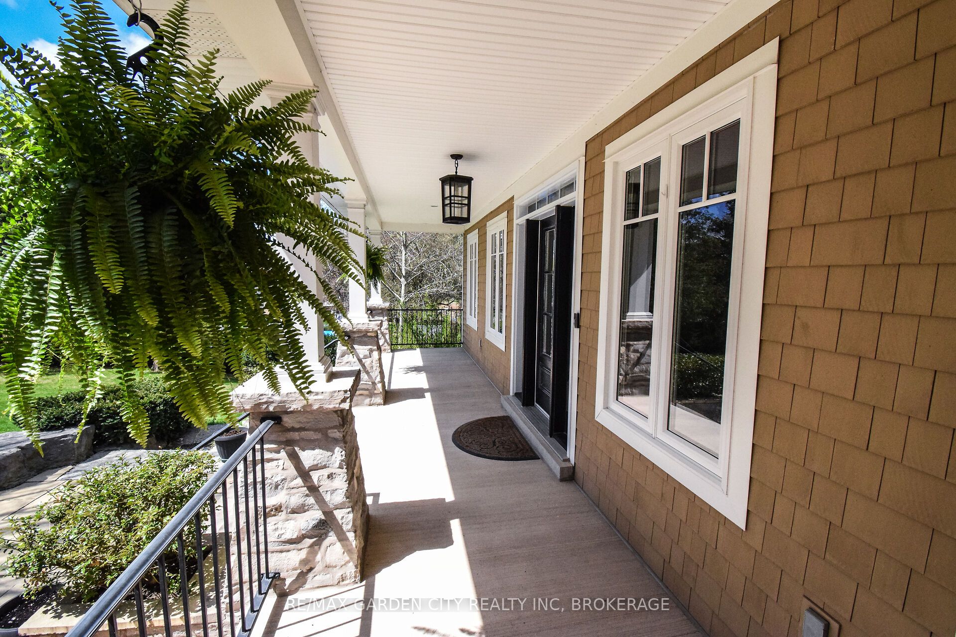 273 Canboro Road Property Photo 4