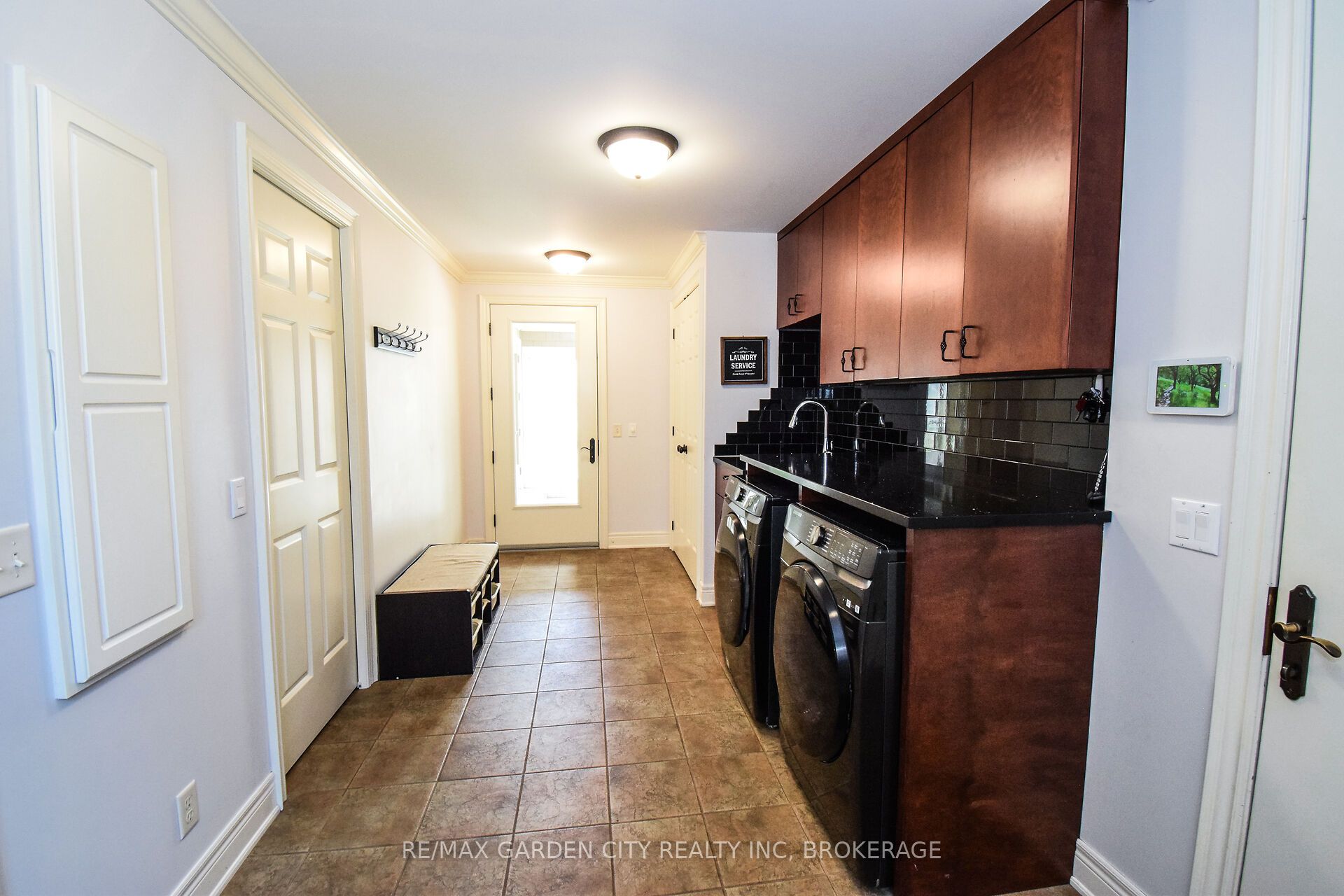273 Canboro Road Property Photo 17