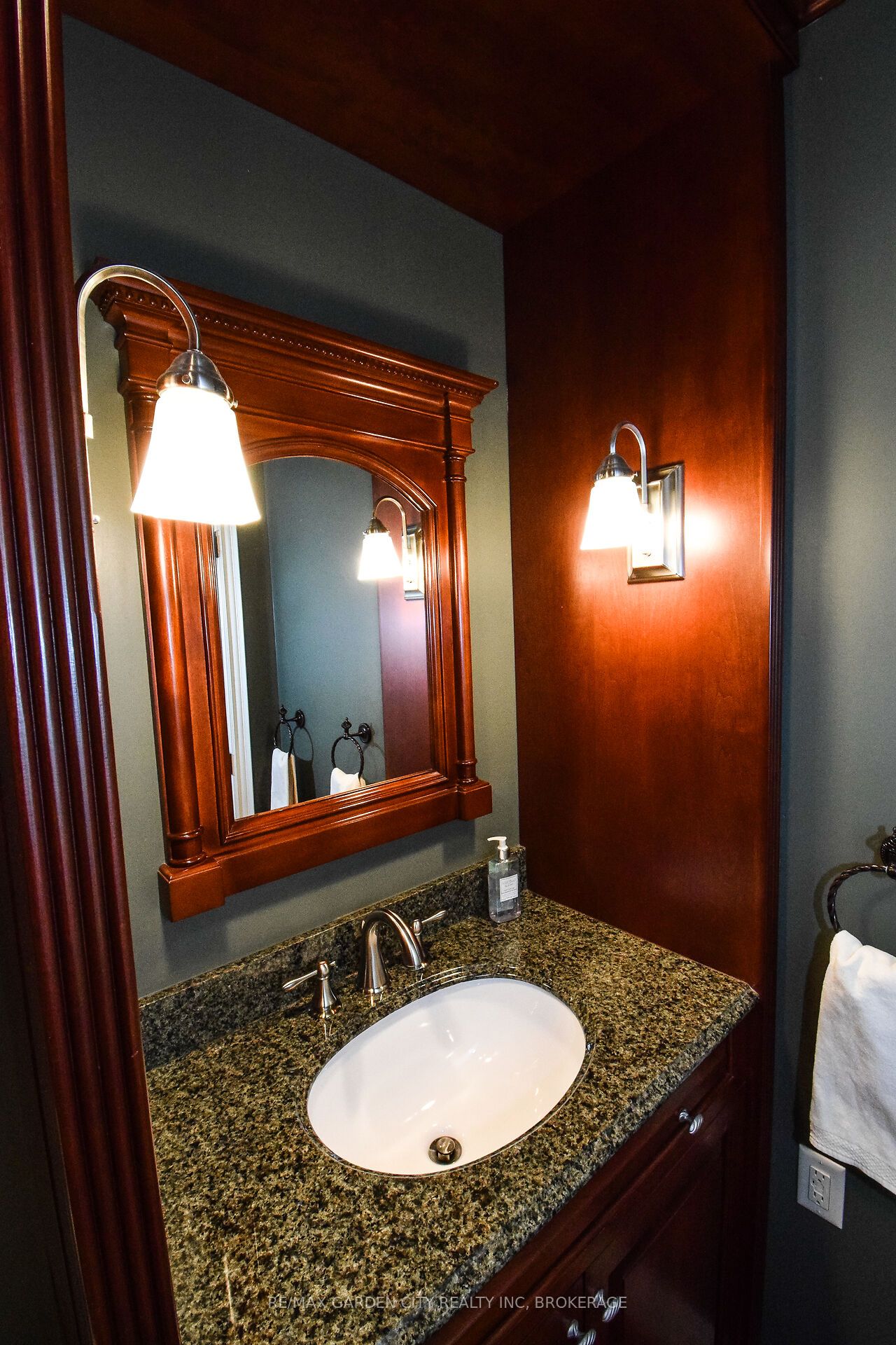 273 Canboro Road Property Photo 28