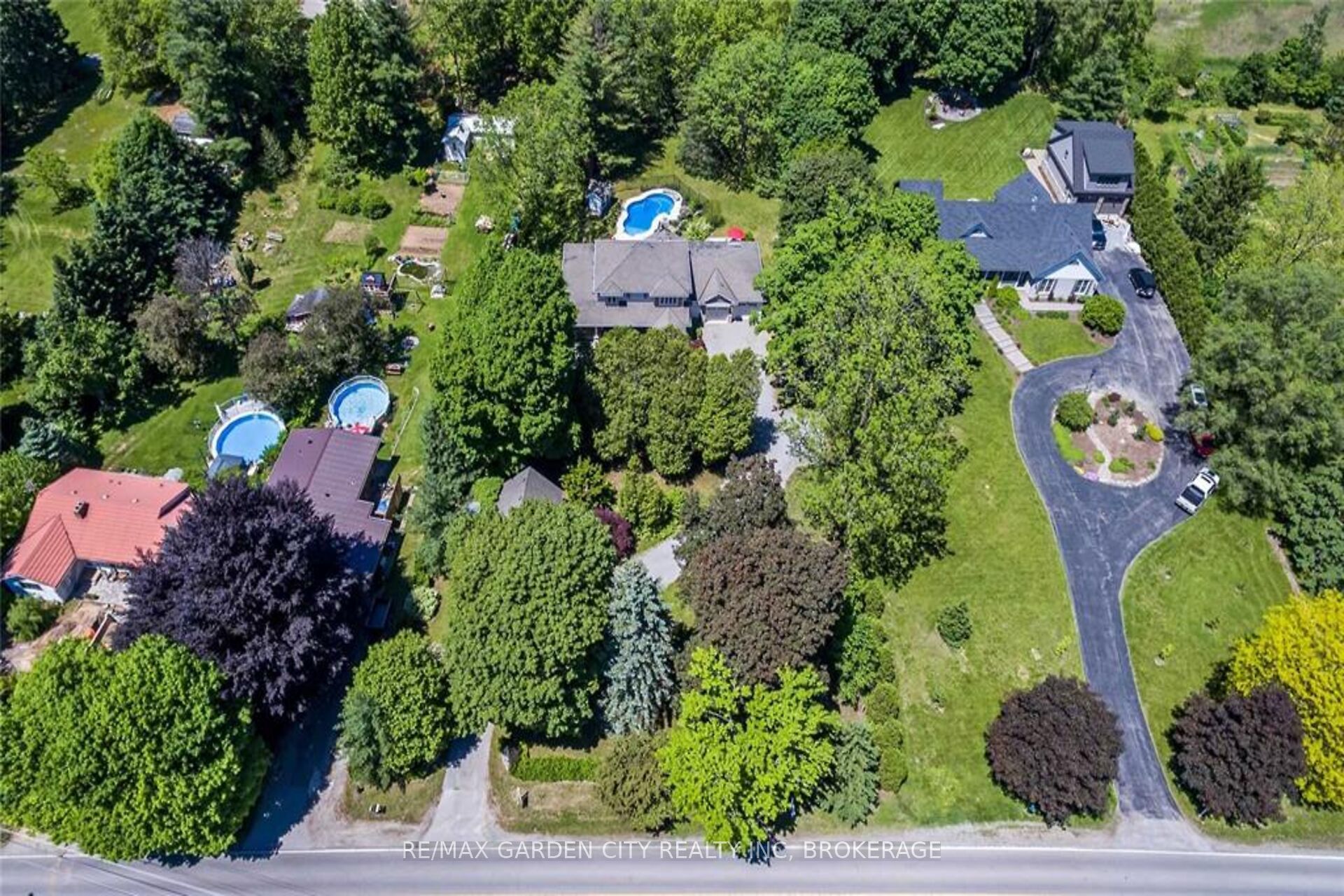 273 Canboro Road Property Photo 44