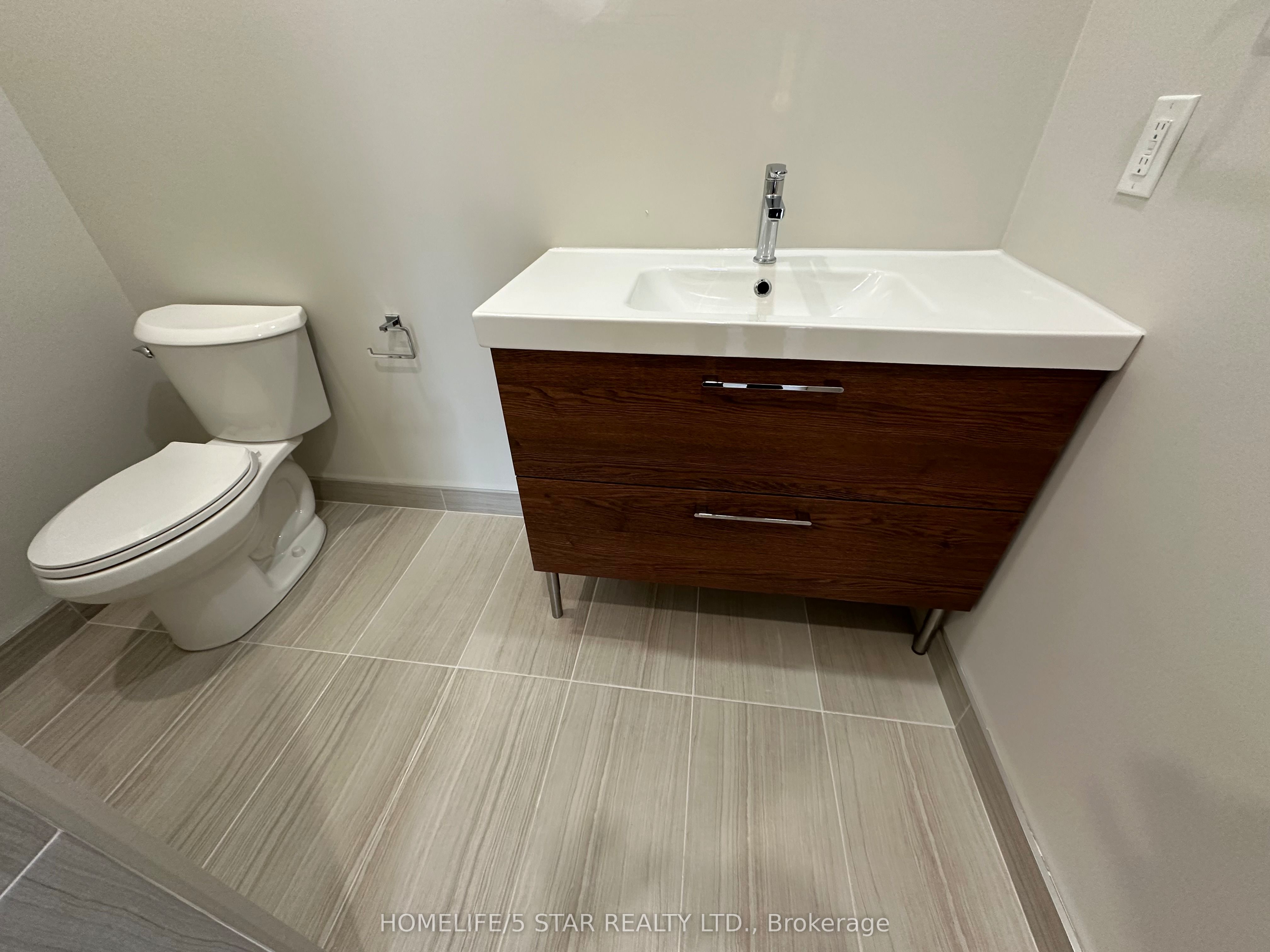 837 King Street E 201 Property Photo 8
