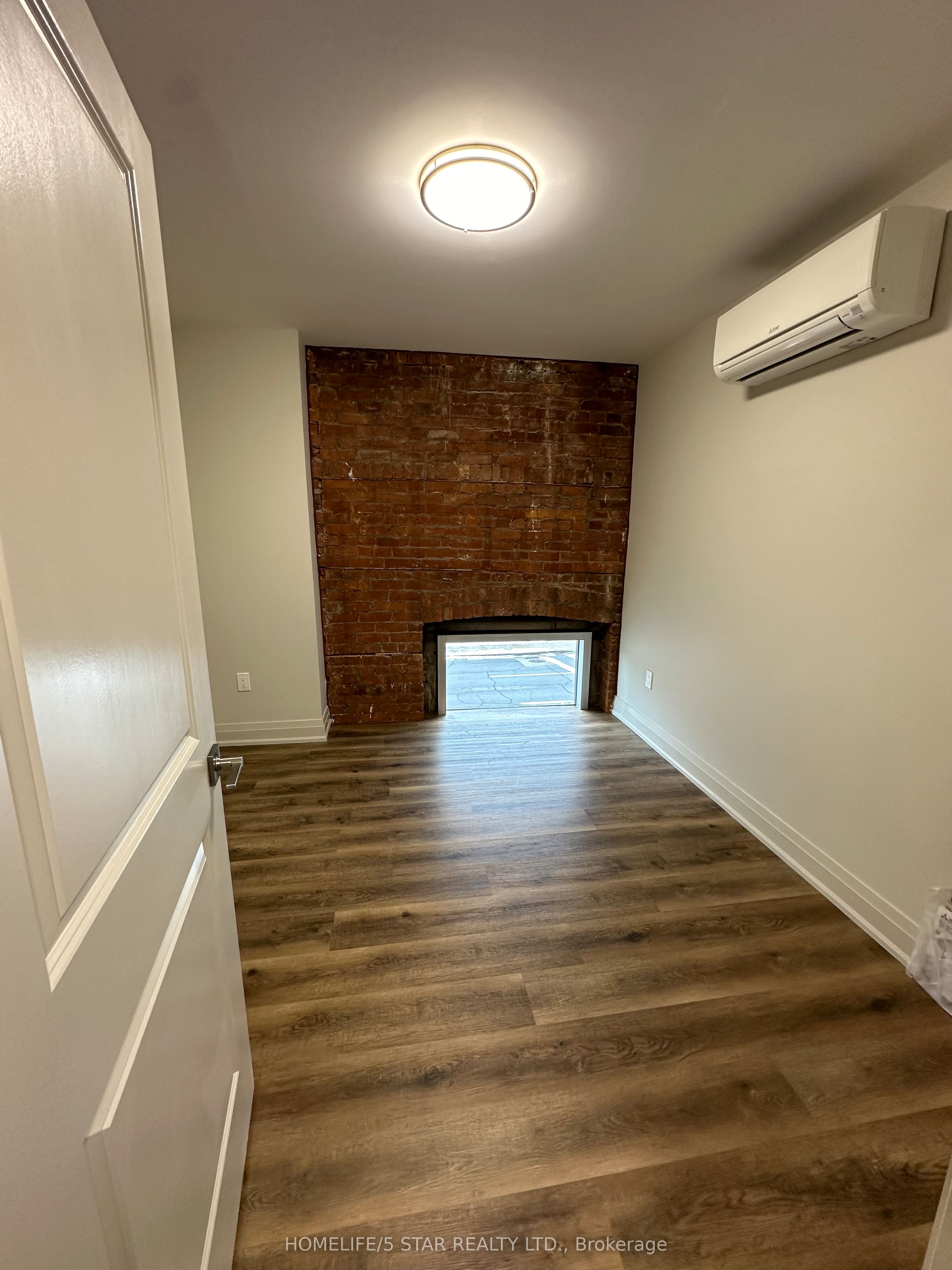 837 King Street E 201 Property Photo 11