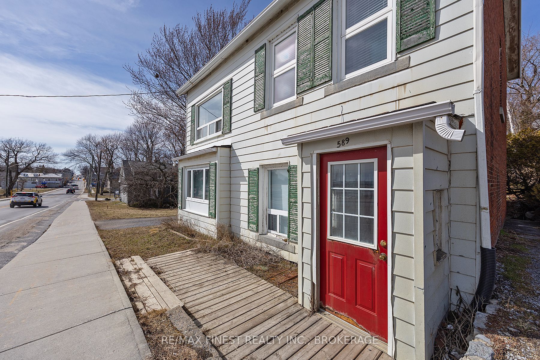 589 King Street W Property Photo 7