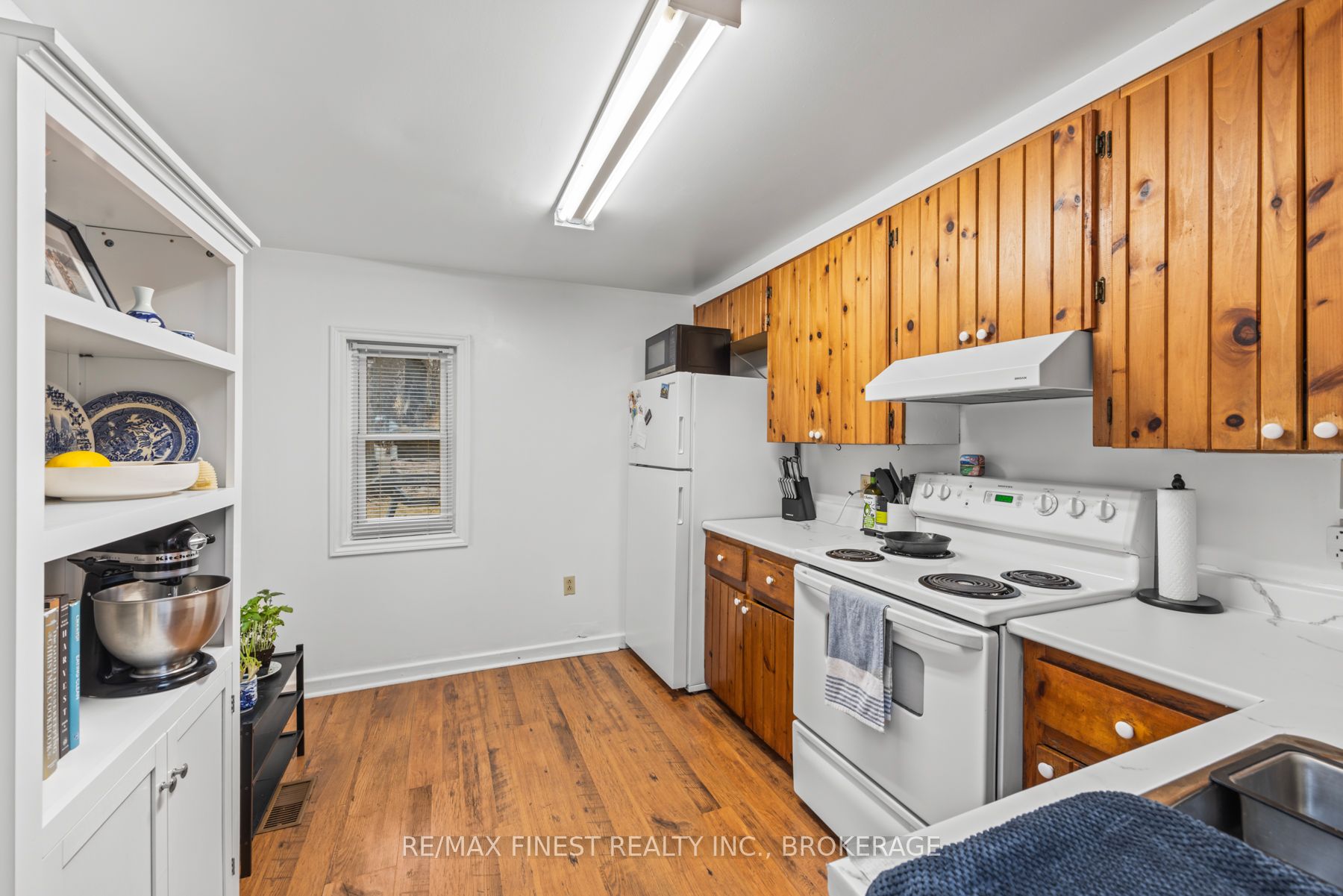 589 King Street W Property Photo 15