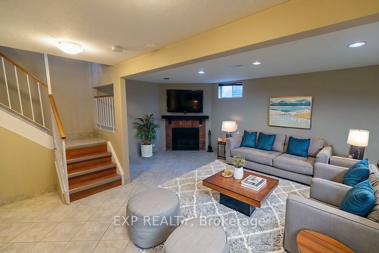 7591 Scholfield Road 7 Property Photo 6